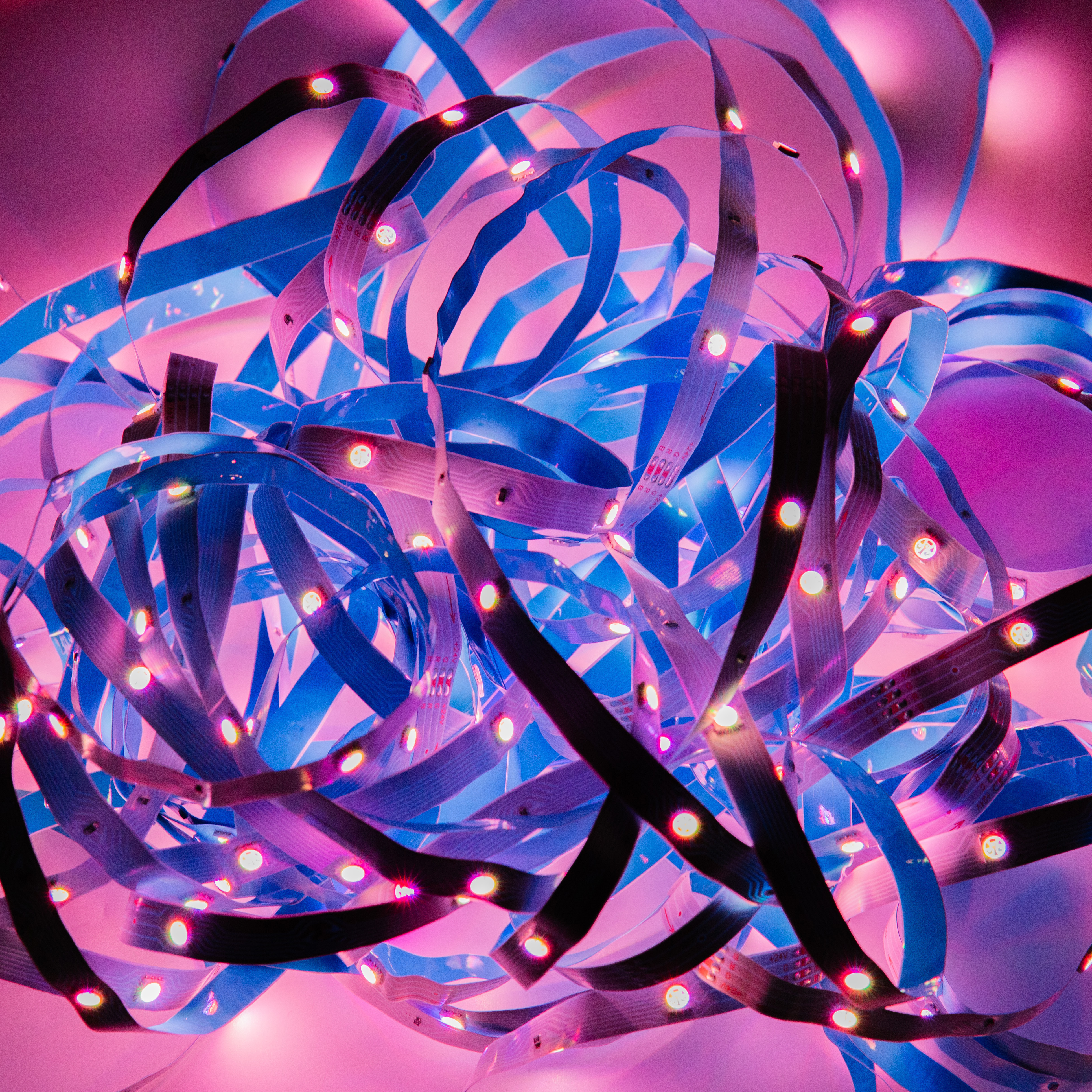 Изображение товара Светодиодная лента Camelion DSL-005 RGB 15.8 м для декоративной подсветки