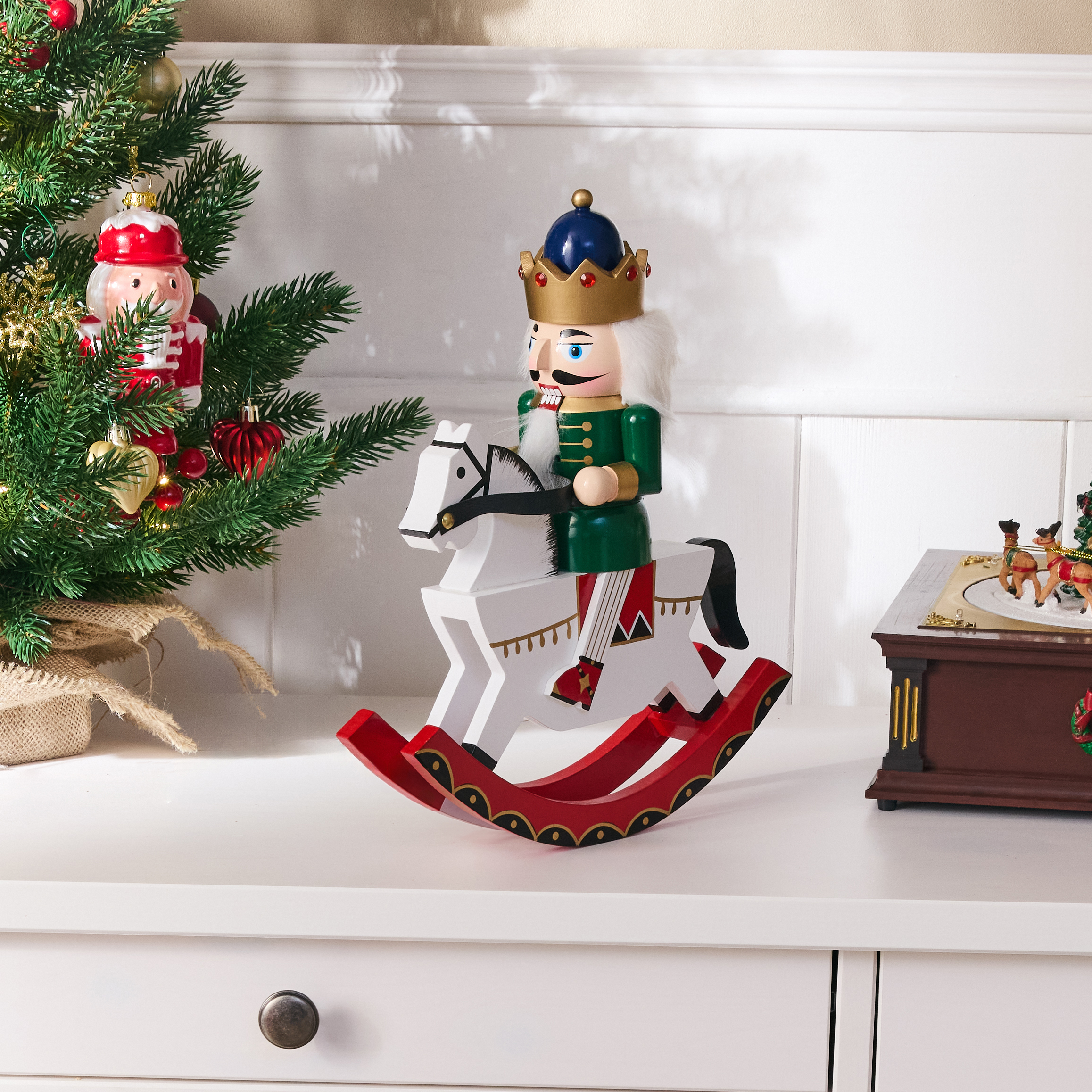 Изображение товара Фигура декоративная KREAFORTA Щелкунчик 30 см зеленый