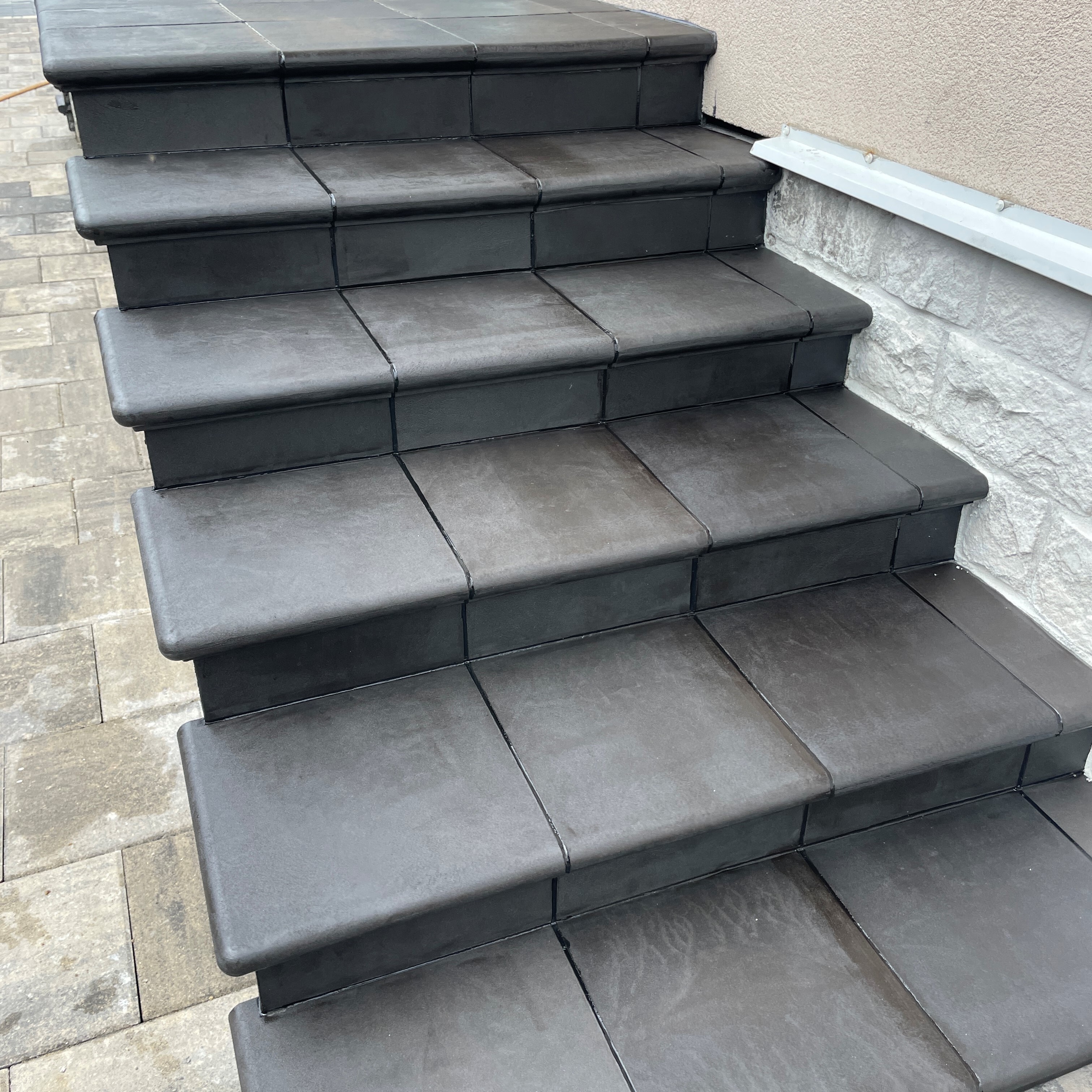 Изображение товара Ступень фронтальная для лестниц Weeco Флоренция 36x33 см темно-серый черный