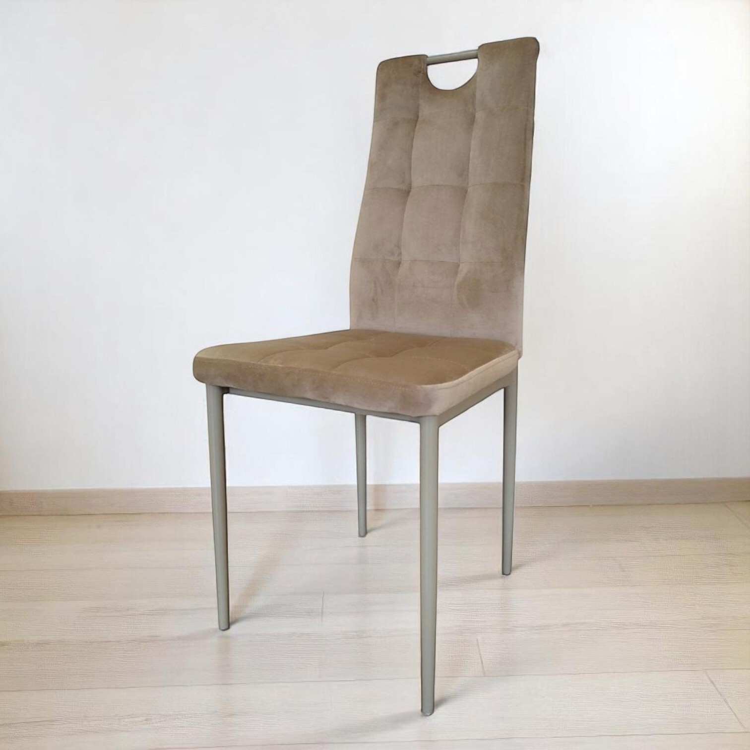 Изображение товара Кухонный стул Weimei DC611-1 велюр бежевый с высокой спинкой