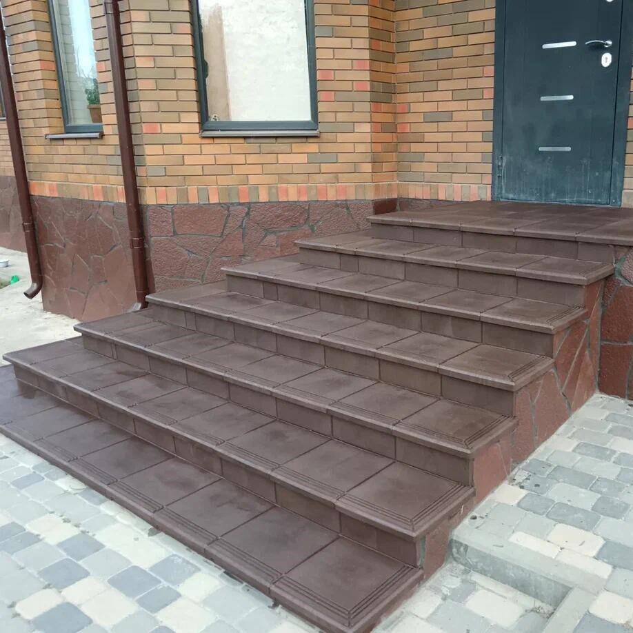 Изображение товара Ступень WeEco Берлин 34.5x33 см бетонная для лестниц цвет шоколад