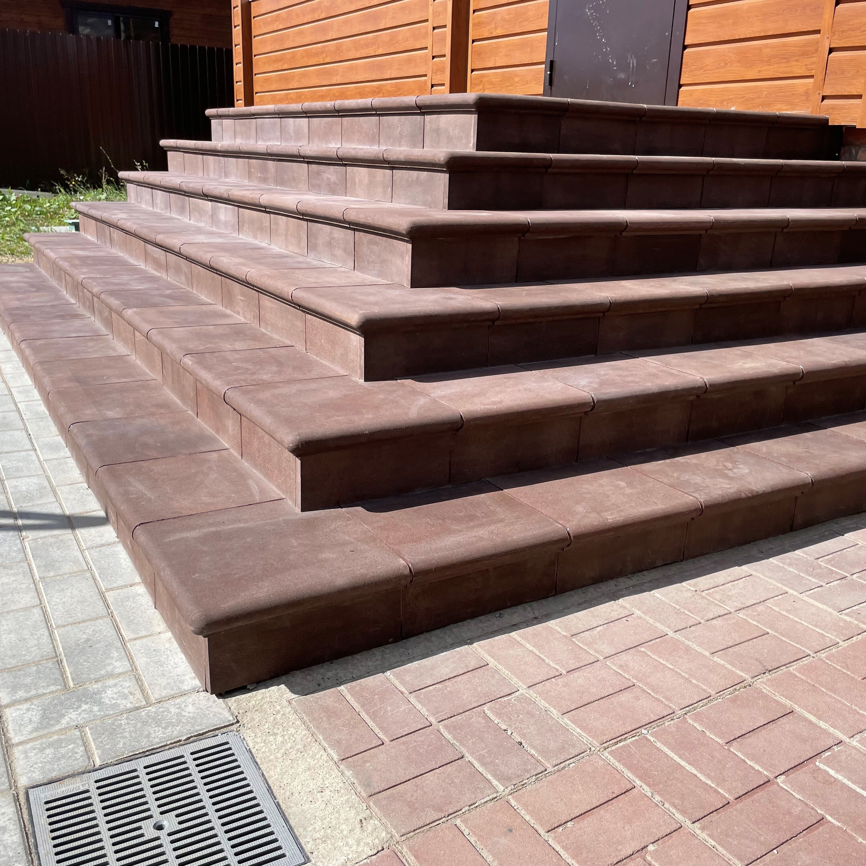 Изображение товара Угловая ступень WeEco Флоренция 36x36 см из полимерпесчаного композита