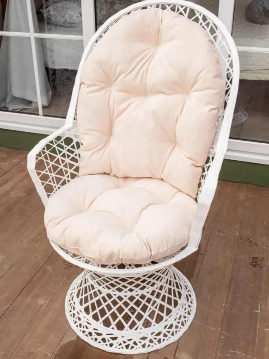 Изображение товара Садовое кресло Flandria AJURIO с подушкой и подлокотниками белый, Россия