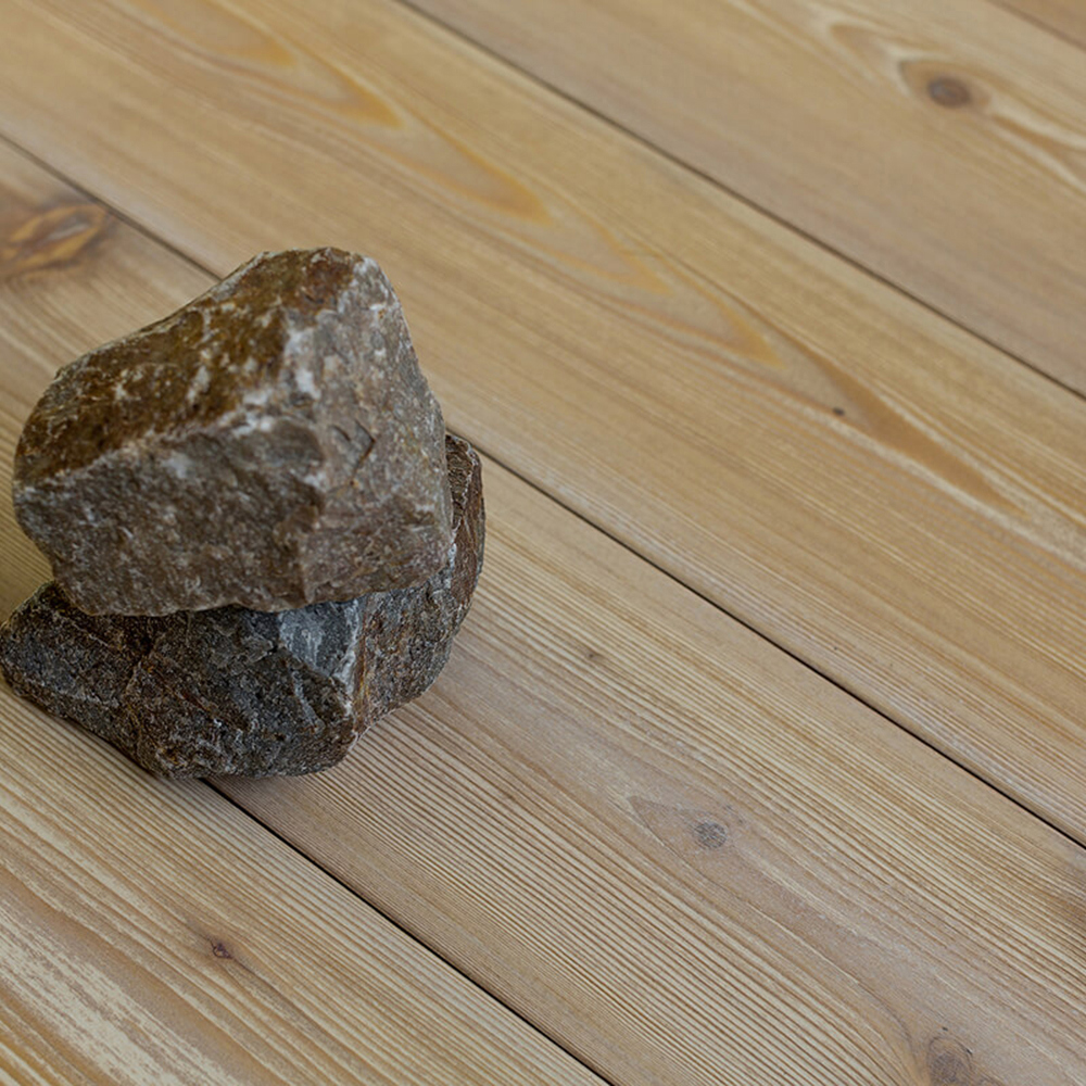 Изображение товара Массивная доска Перла сосна 15 мм брашированная УФ-лак 2.46 м² Россия