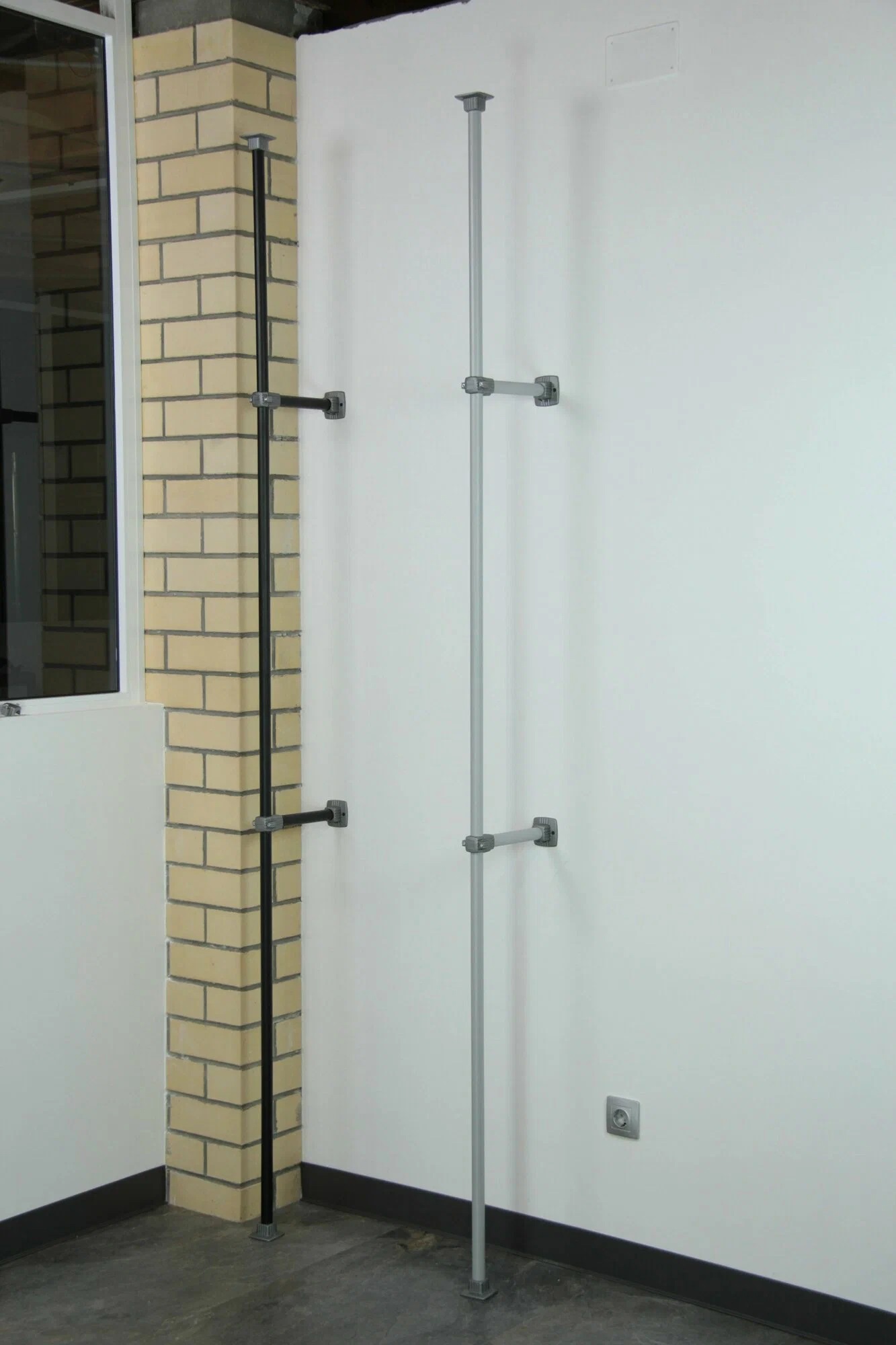 Изображение товара Удлинитель стойки системы хранения Holl-System 1 м цвет черный