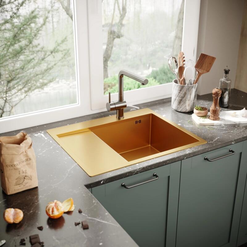 Изображение товара Мойка для кухни TROPFBERG 60х50 с сифоном и покрытием PVD золотая