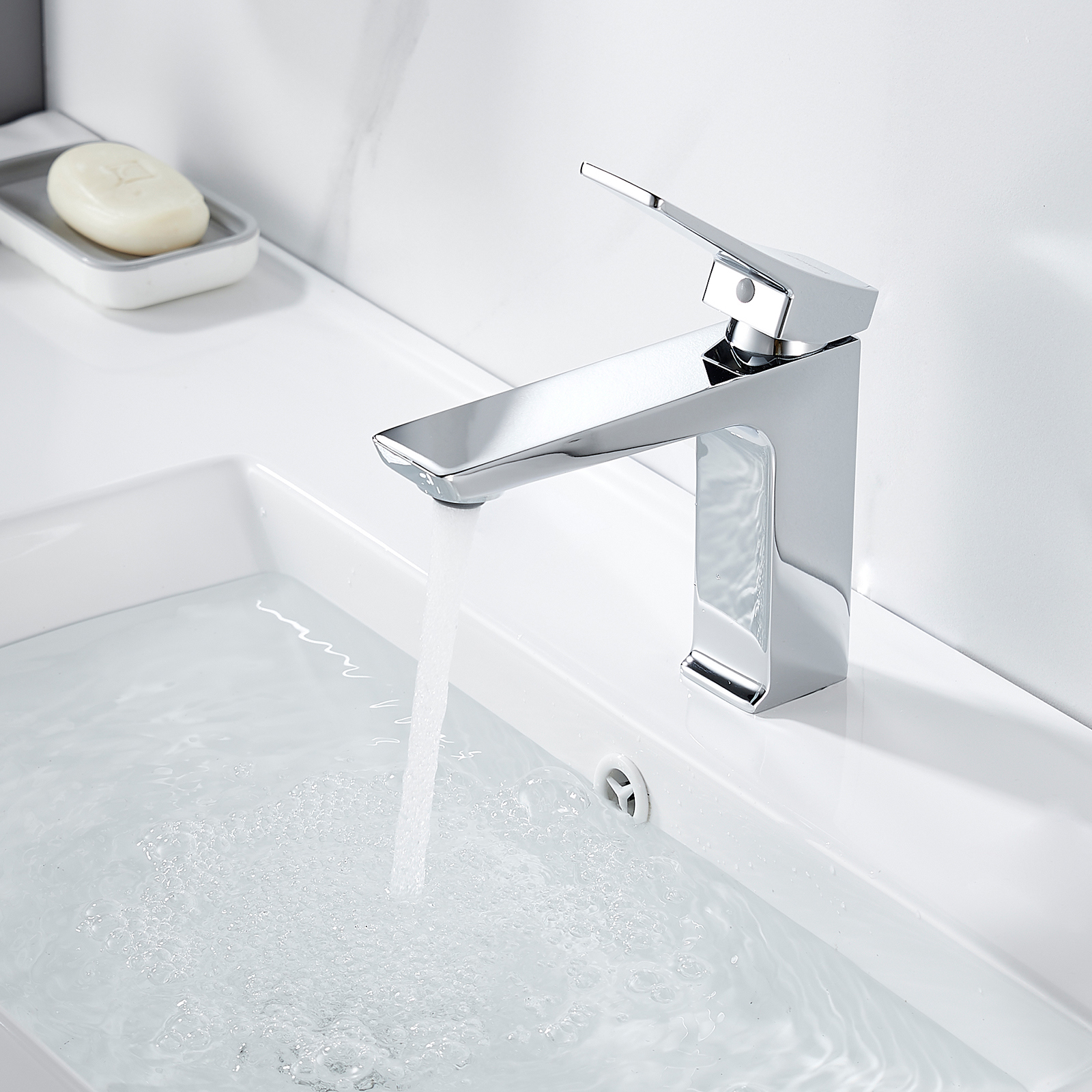 Изображение товара Смеситель для раковины Shevanik S4401 однорычажный хром с аэратором и гарантией 5 лет