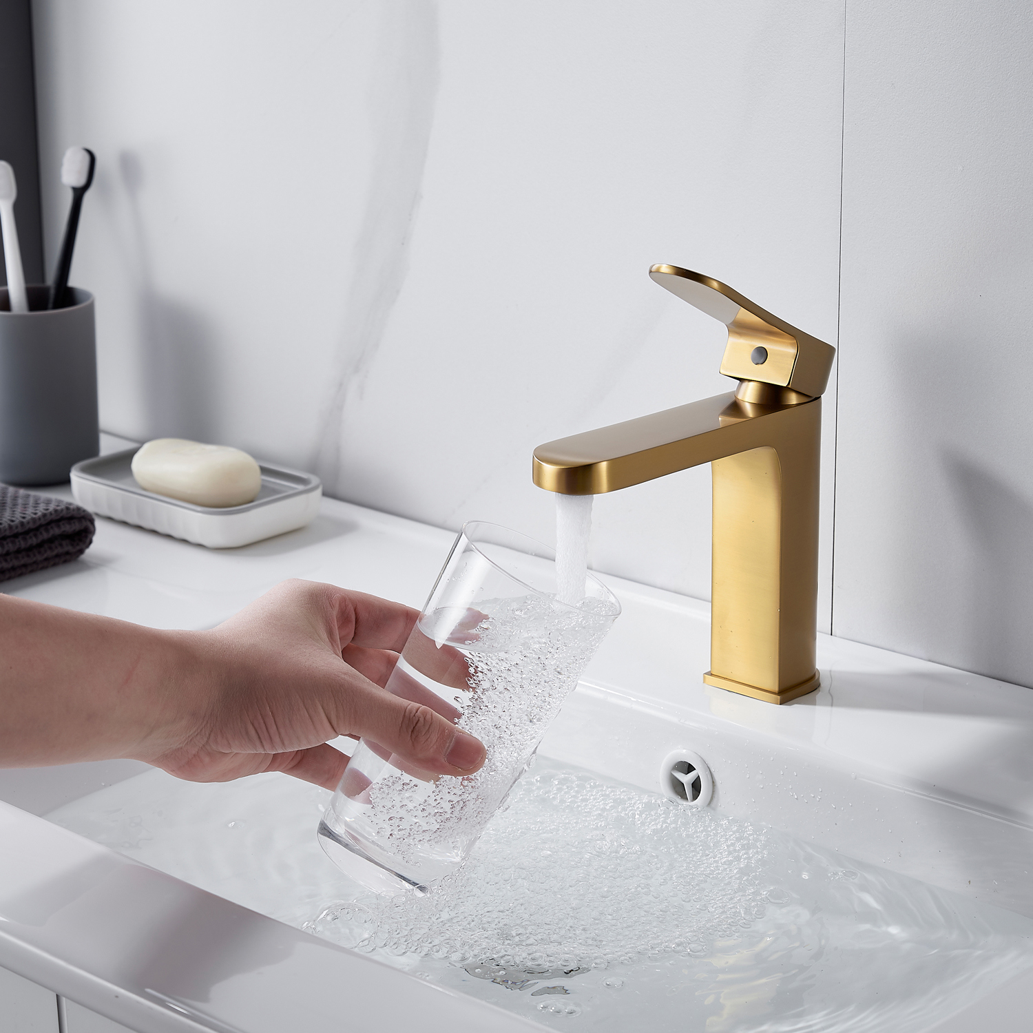 Изображение товара Смеситель для раковины Shevanik однорычажный золотой S4501G сатин