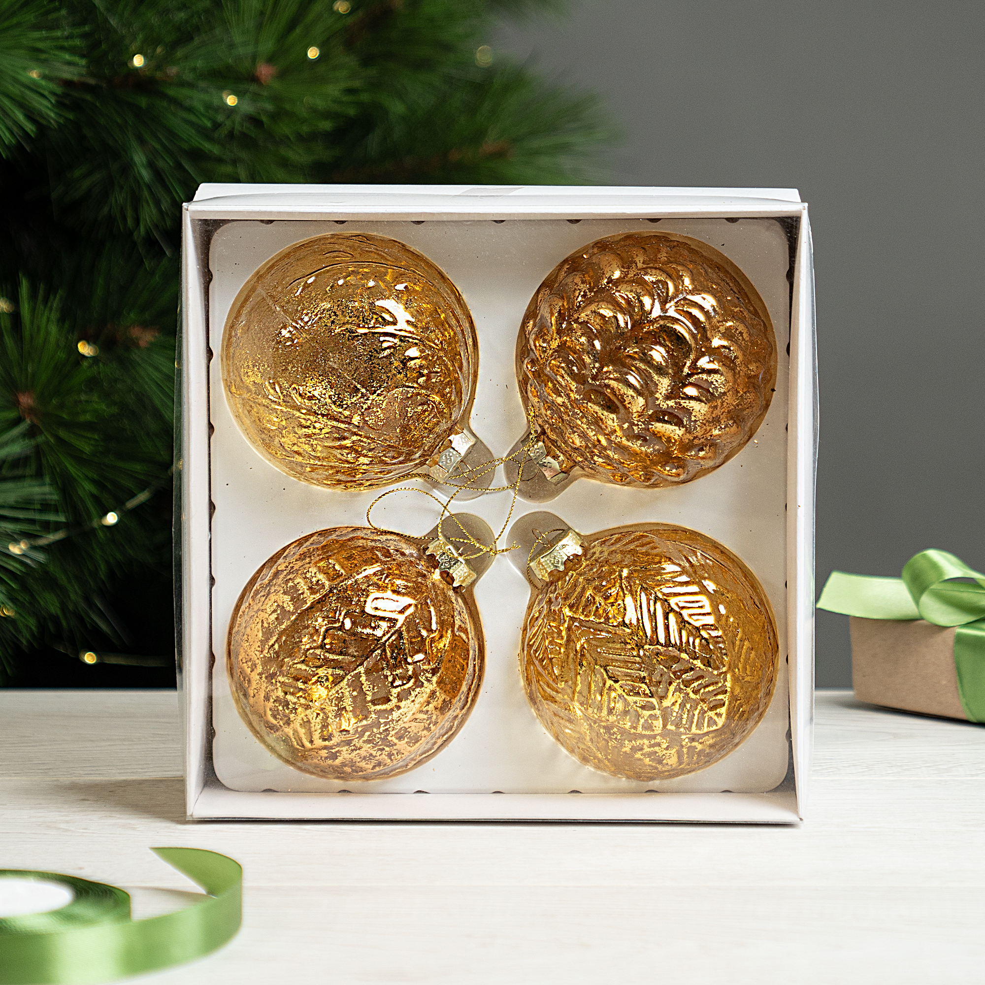 Изображение товара Набор елочных шаров KREAFORTA ø10 см золотой 4 шт
