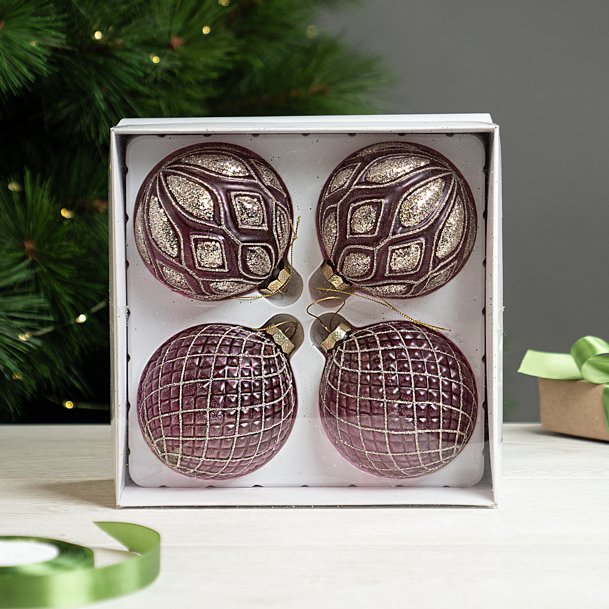 Изображение товара Набор елочных шаров KREAFORTA ø10 см темно-розовый 4 шт.