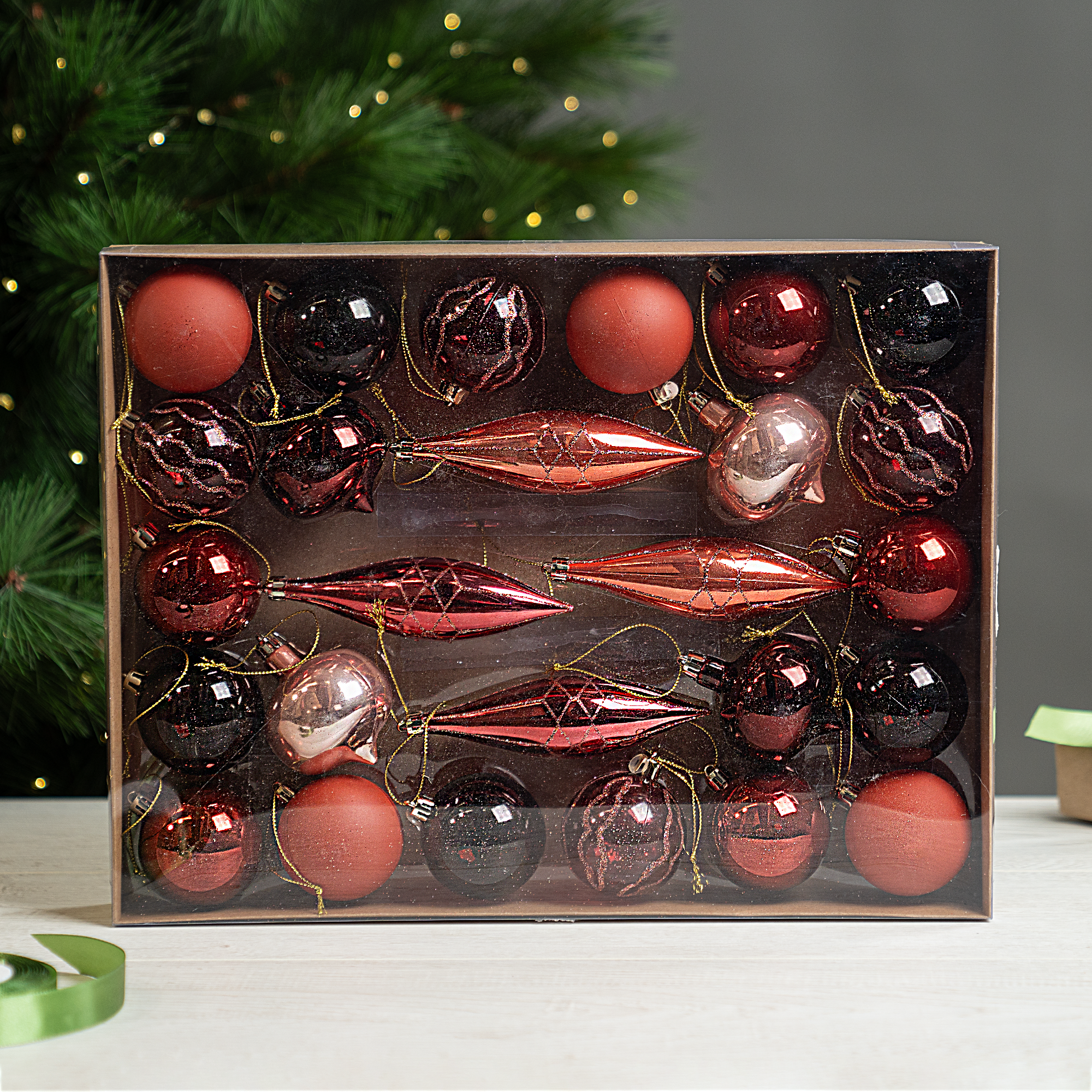 Изображение товара Набор елочных шаров KREAFORTA ø5-14 см бургунди 26 шт.