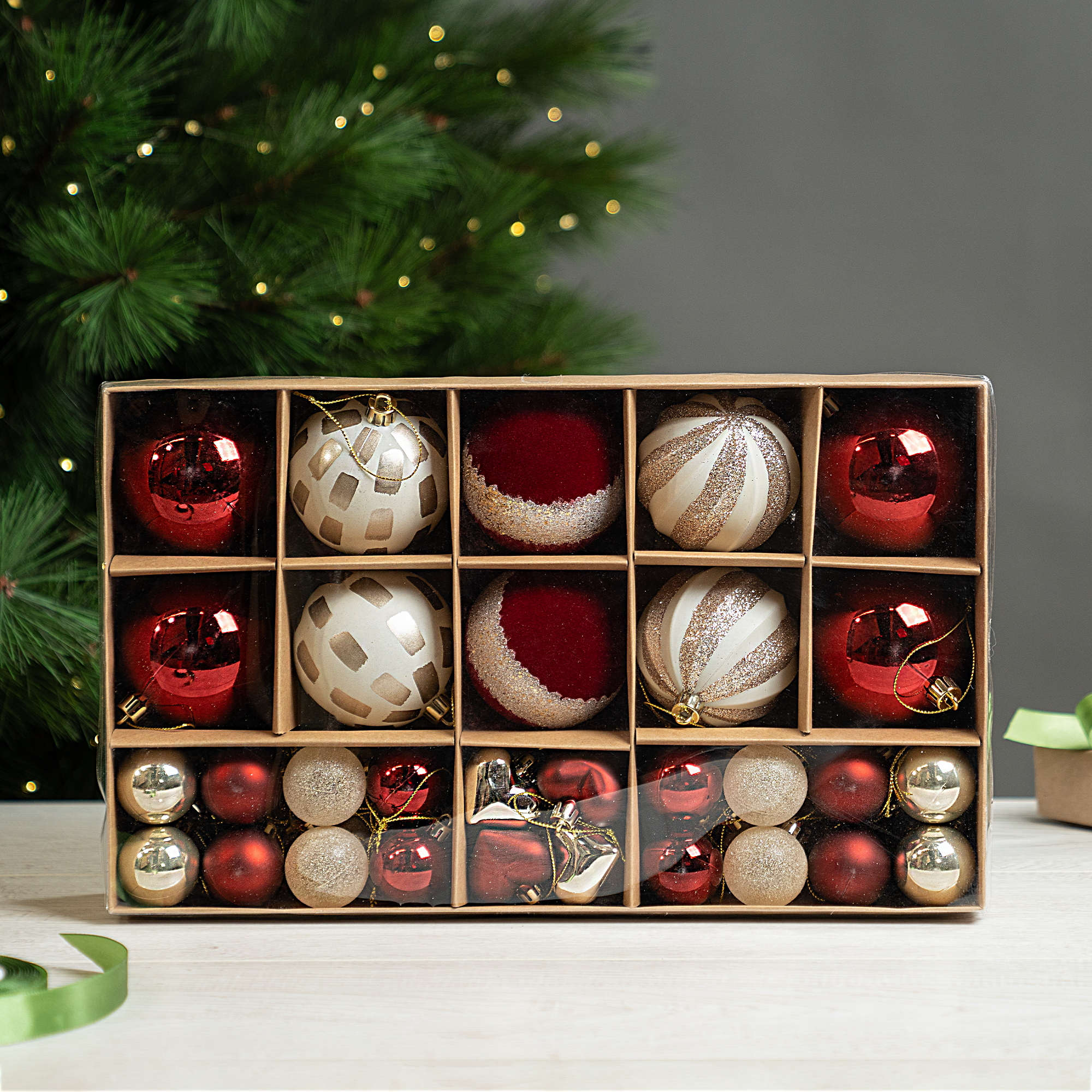 Изображение товара Набор елочных шаров KREAFORTA ø4-8 см красный 48 шт.