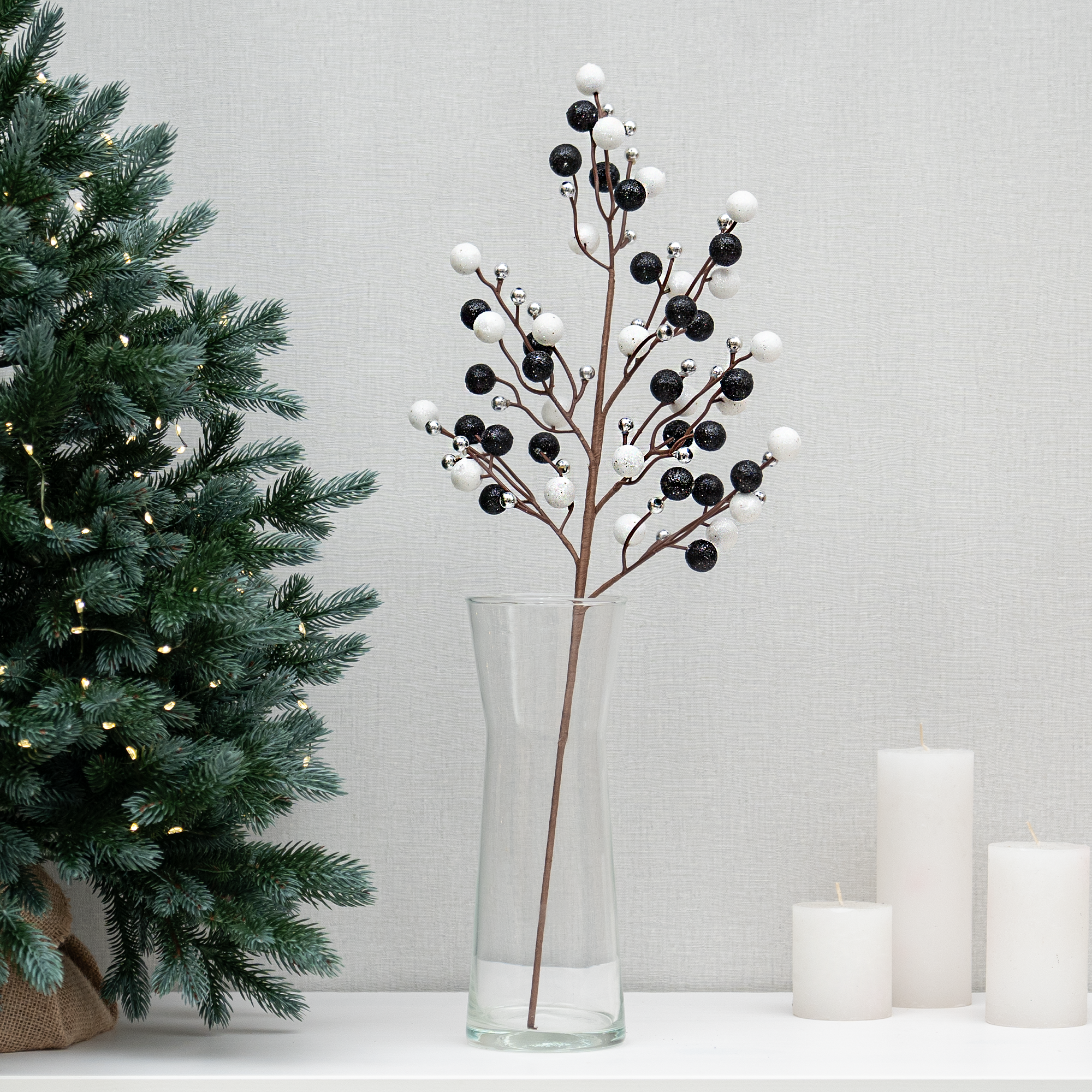 Изображение товара Декоративная ветка KREAFORTA Ягоды 59 см черно-белый рождественский декор