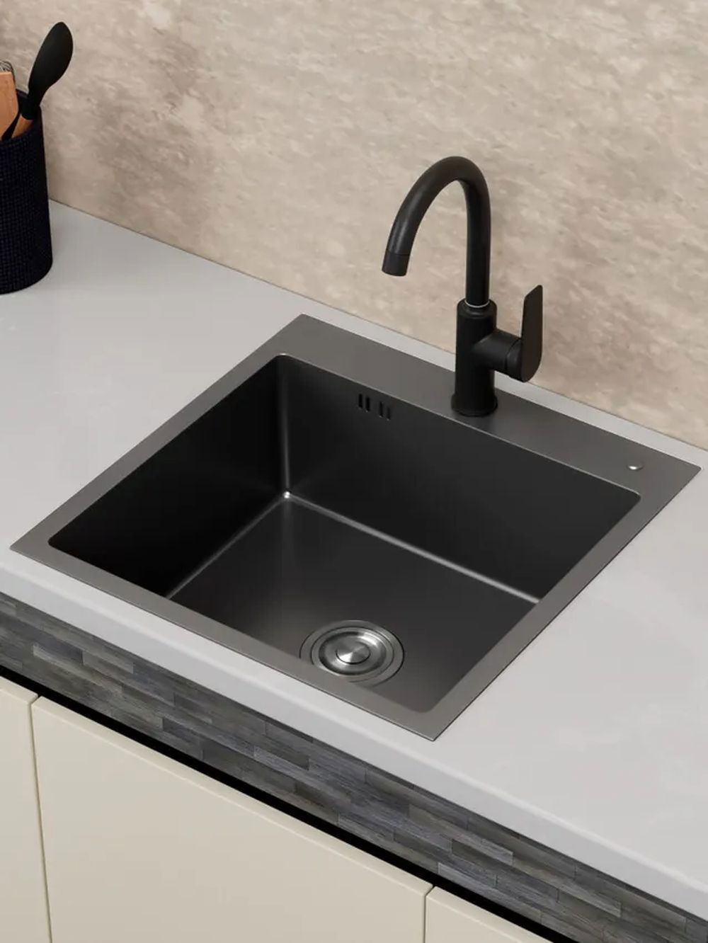 Изображение товара Мойка для кухни Bauedge KT5050B 50x50 см глубина чаши 19.5 см нержавеющая сталь цвет черный