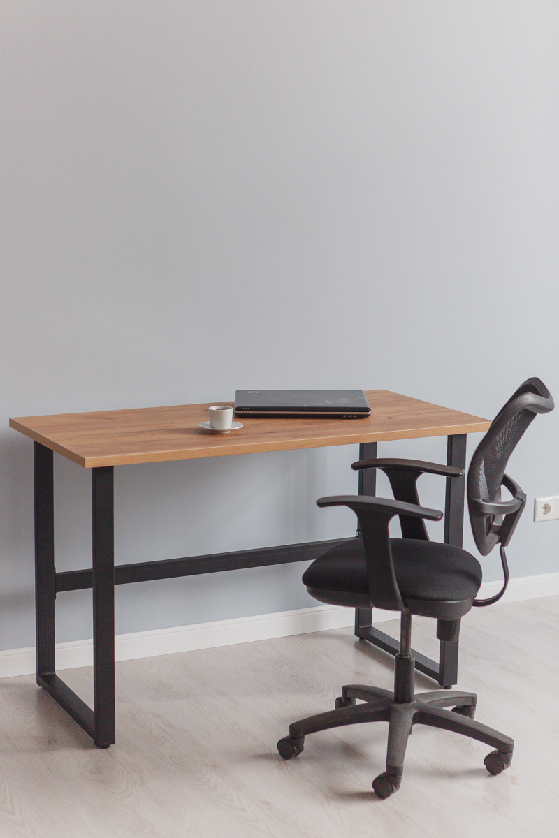 Изображение товара Письменный стол Diko Loft Light 75x75x55 см ЛДСП черный дуб крафт золотой