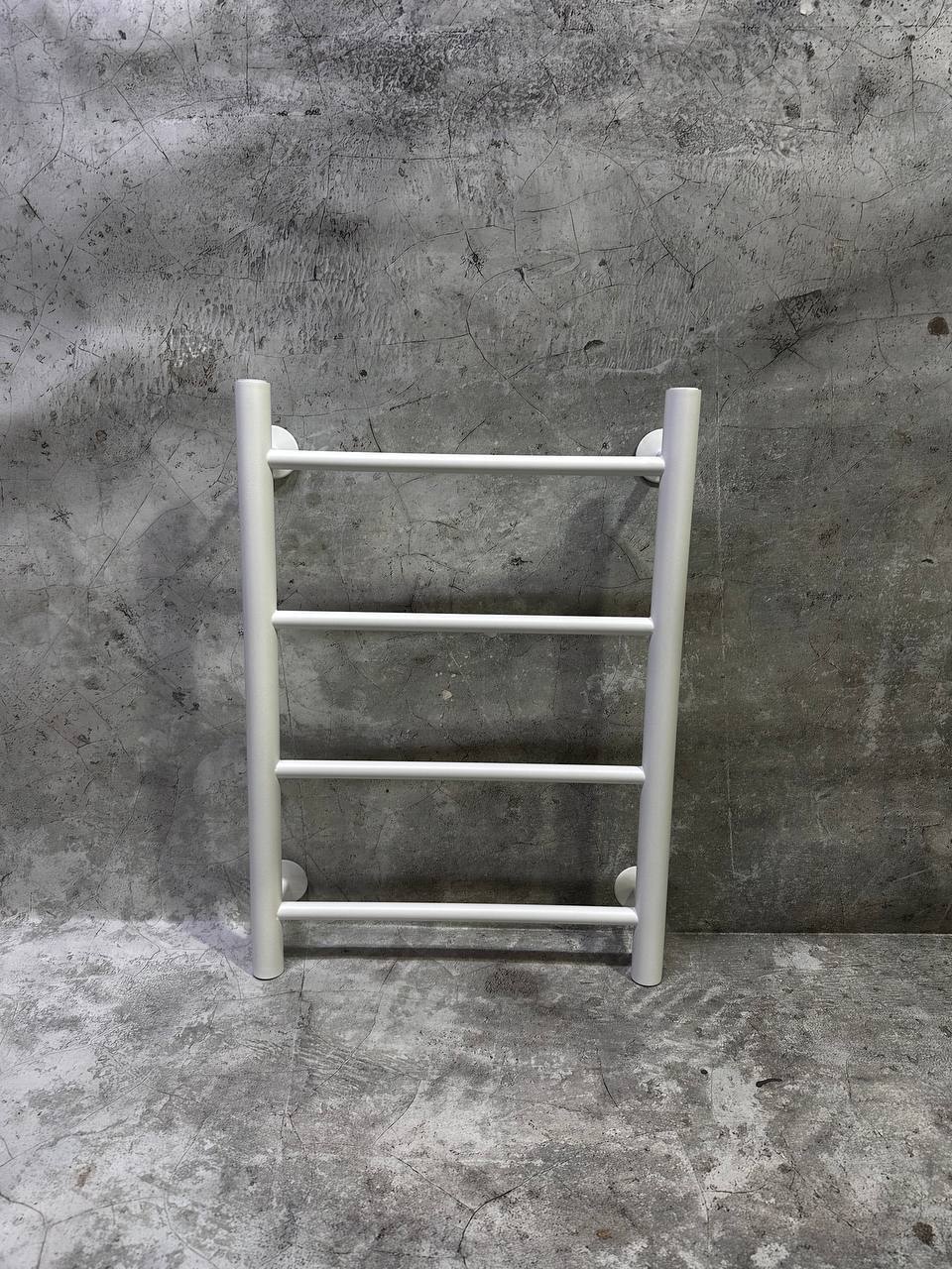 Изображение товара Полотенцесушитель водяной лесенка Aquardis 600x400 мм белый матовый