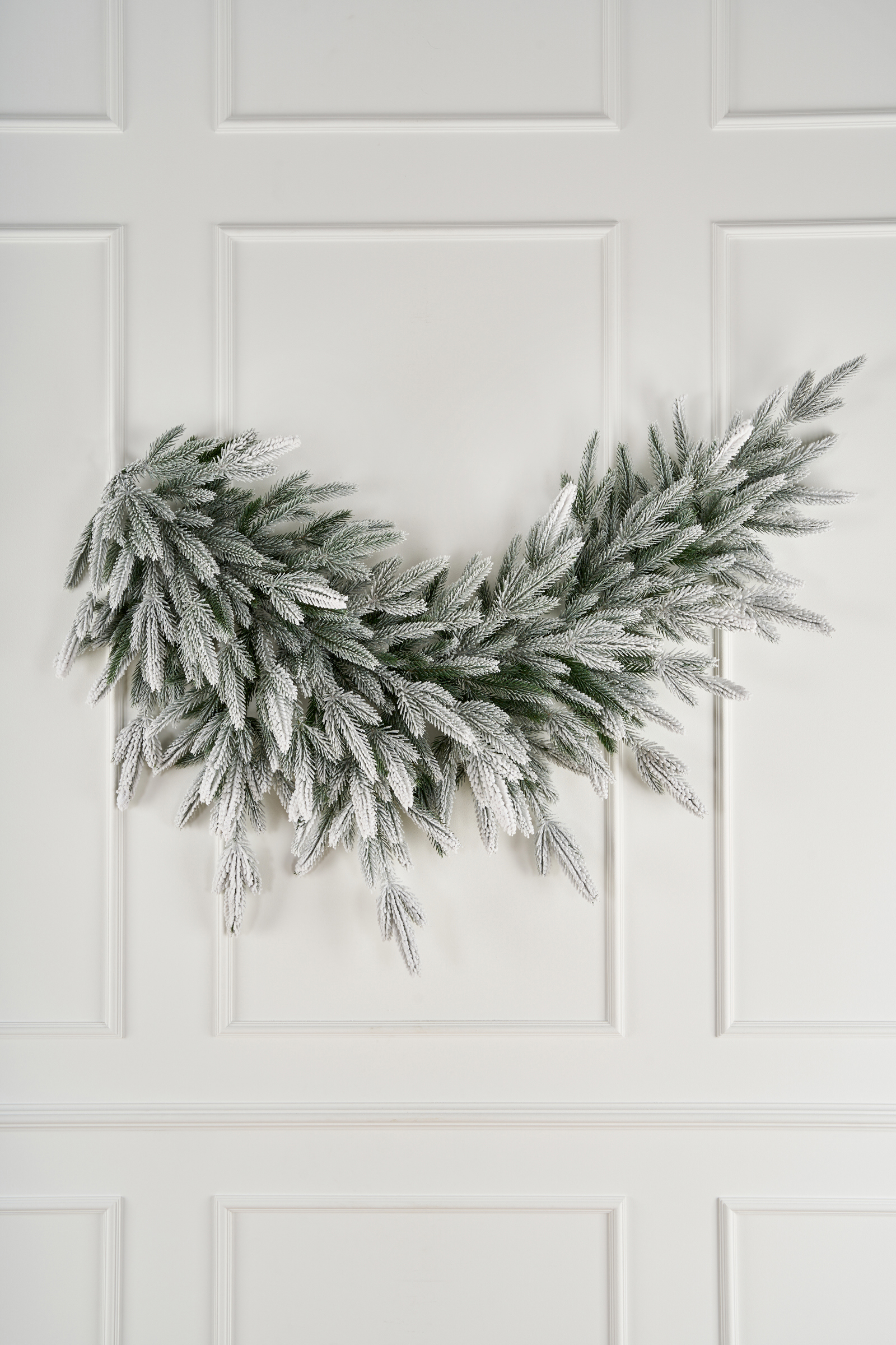 Изображение товара Рождественская ветка Max Christmas Кассиопея заснеженная 160 см