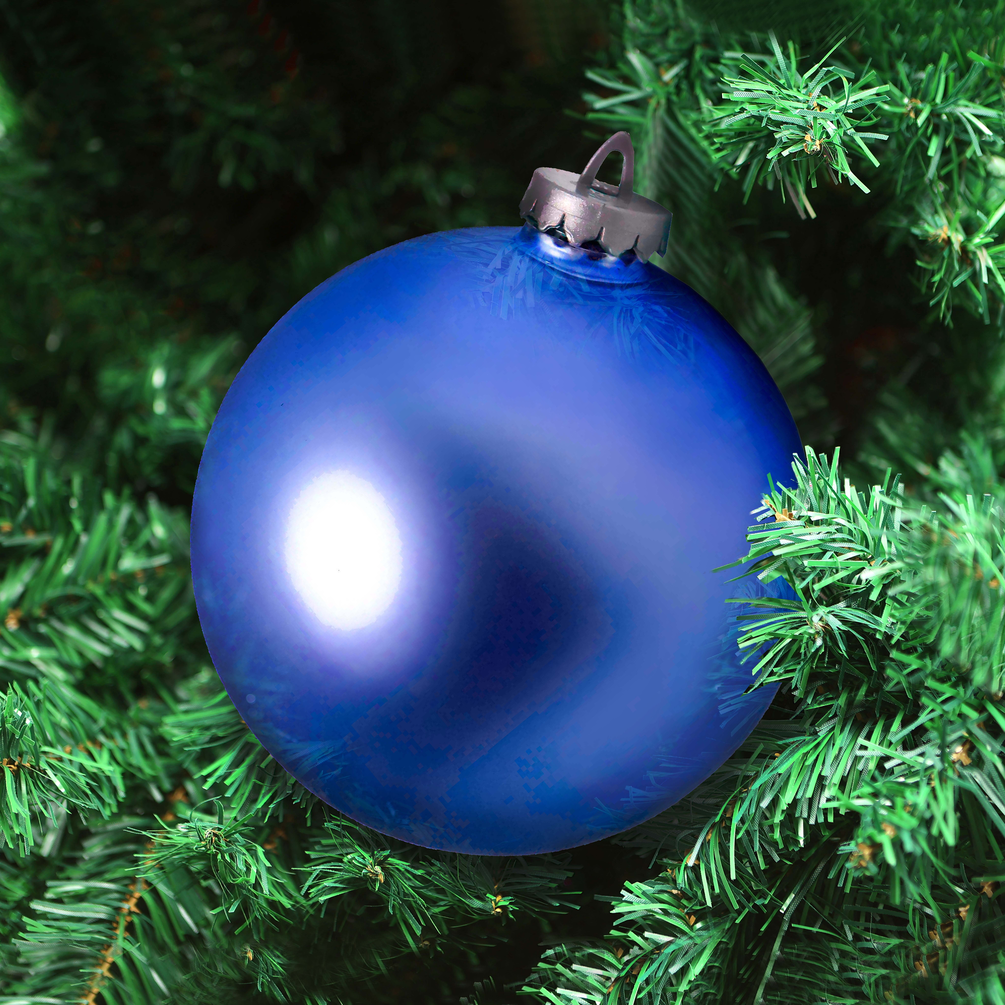 Изображение товара Пластиковый синий елочный шар 20 см для праздников и декора