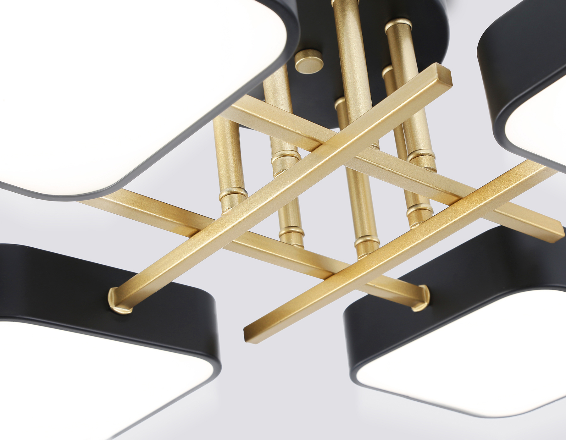 Изображение товара Люстра потолочная светодиодная Ambrella light Comfort FL516343 24 м² черная