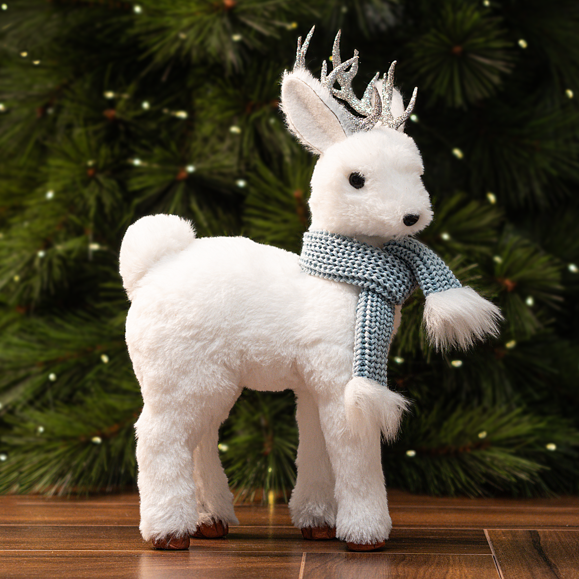 Изображение товара Декоративная новогодняя фигура олень KREAFORTA 22 см белая для интерьера и подарков