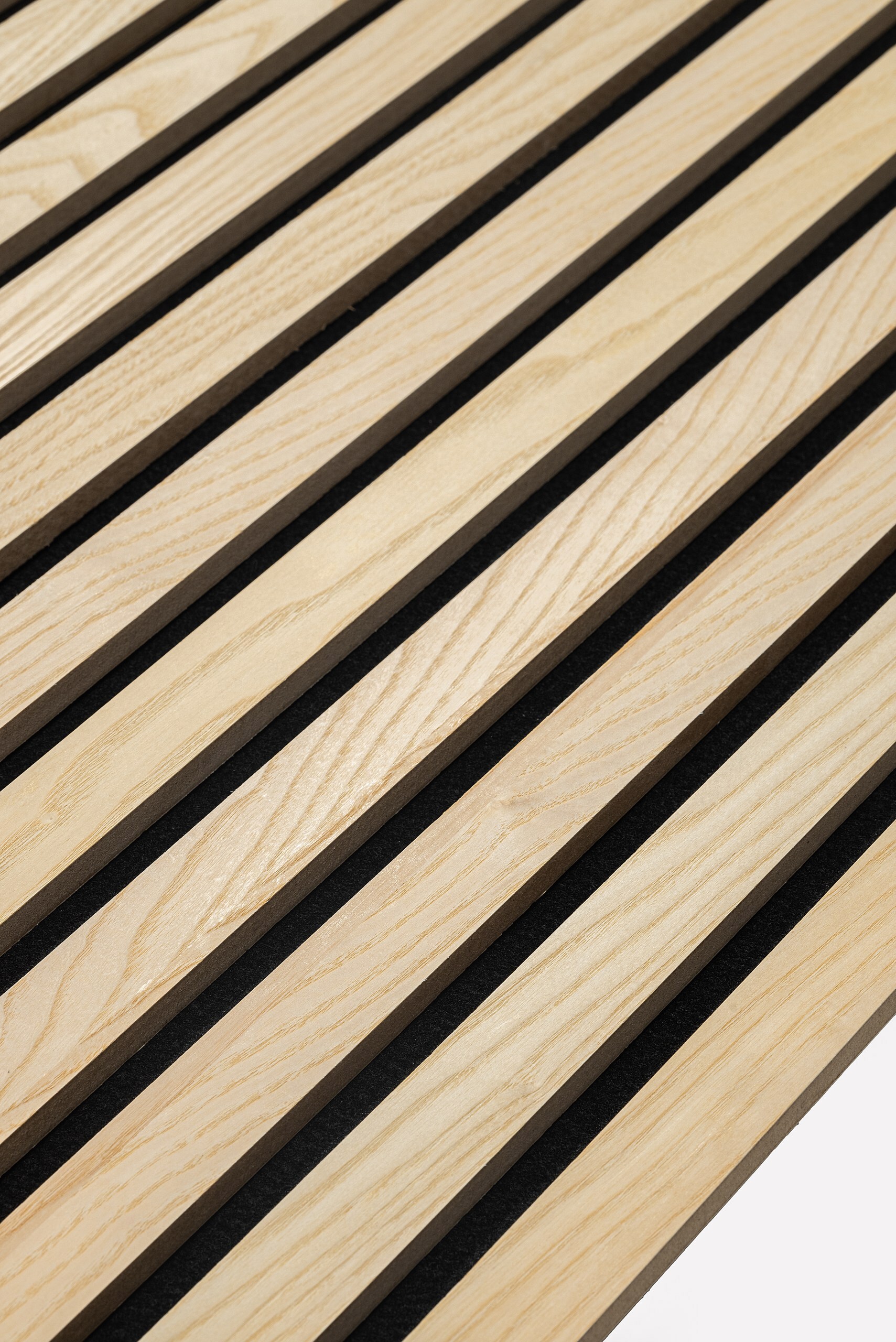 Изображение товара Реечная акустическая панель Akupanel ясень 2790x500x18мм 1.395м² черный 2шт