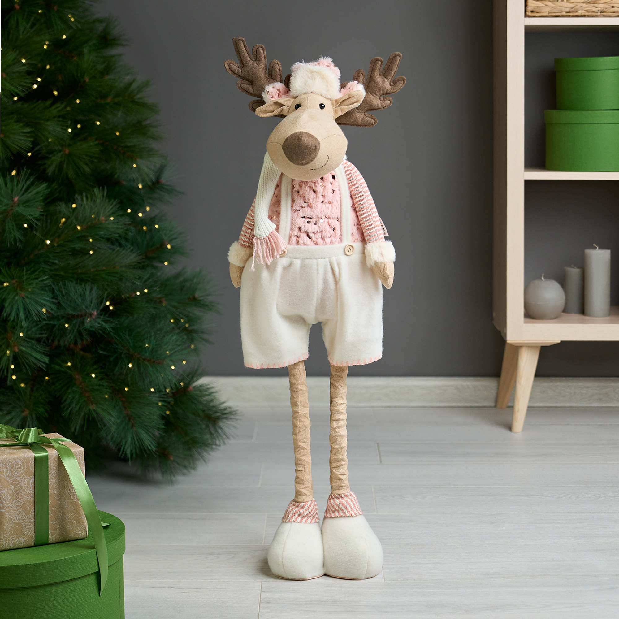 Изображение товара Декоративная фигура олень KREAFORTA 80 см бежевый в праздничном стиле