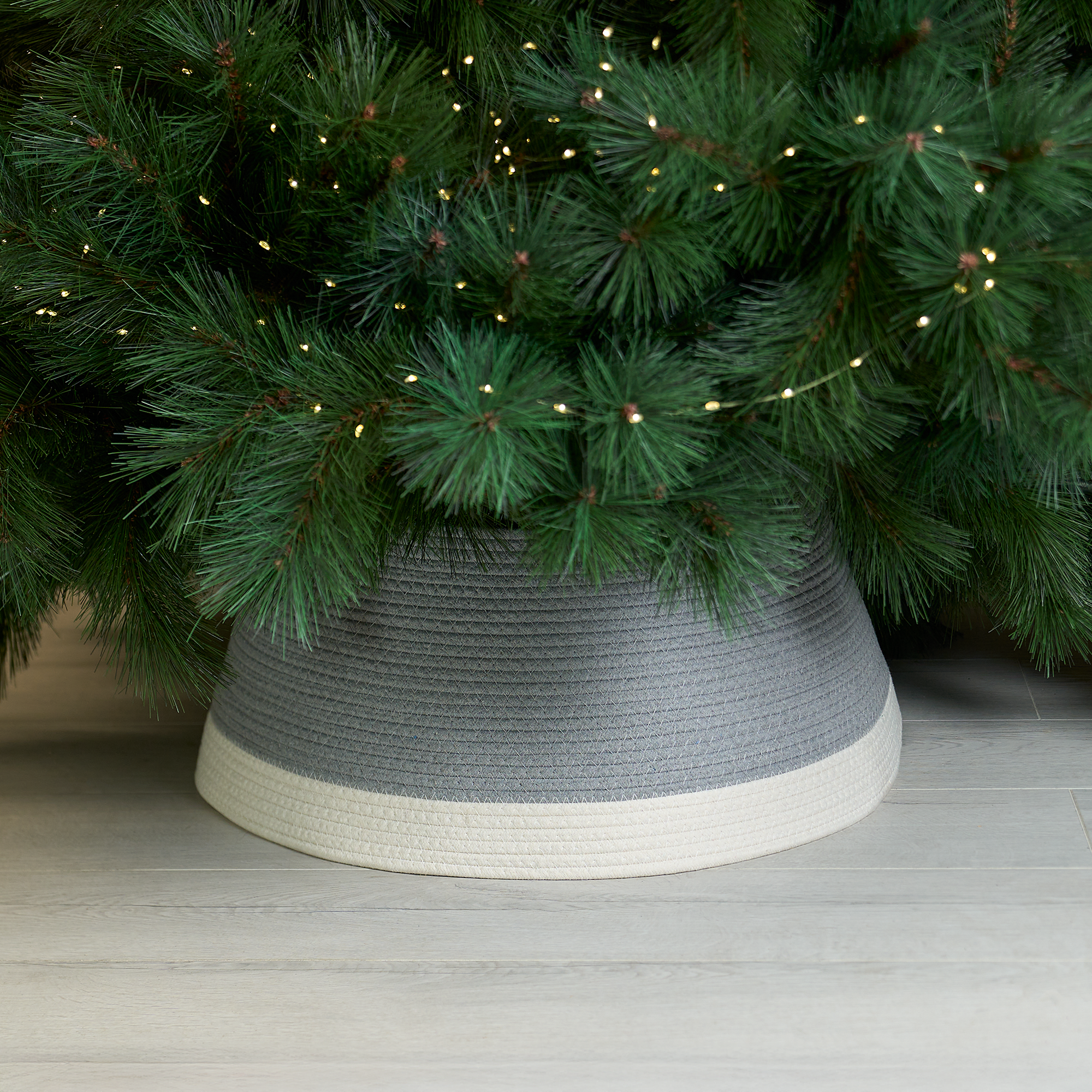 Изображение товара Корзина декоративная для елки KREAFORTA 60x23 см серый