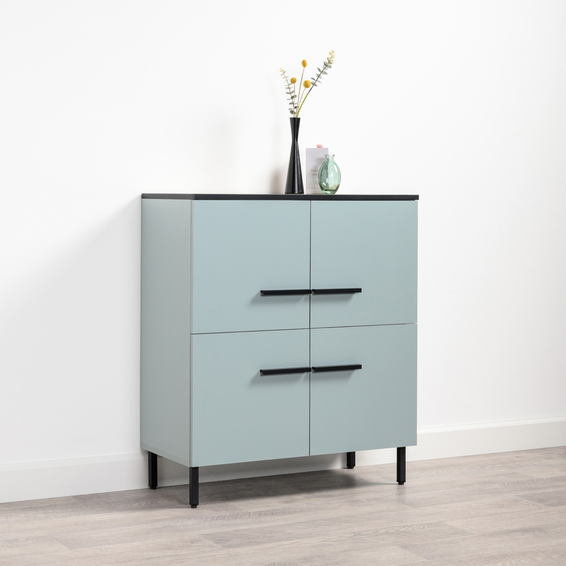 Изображение товара Комод EGREGOR Оливия Современный, черный корпус, синий фасад, 87 см