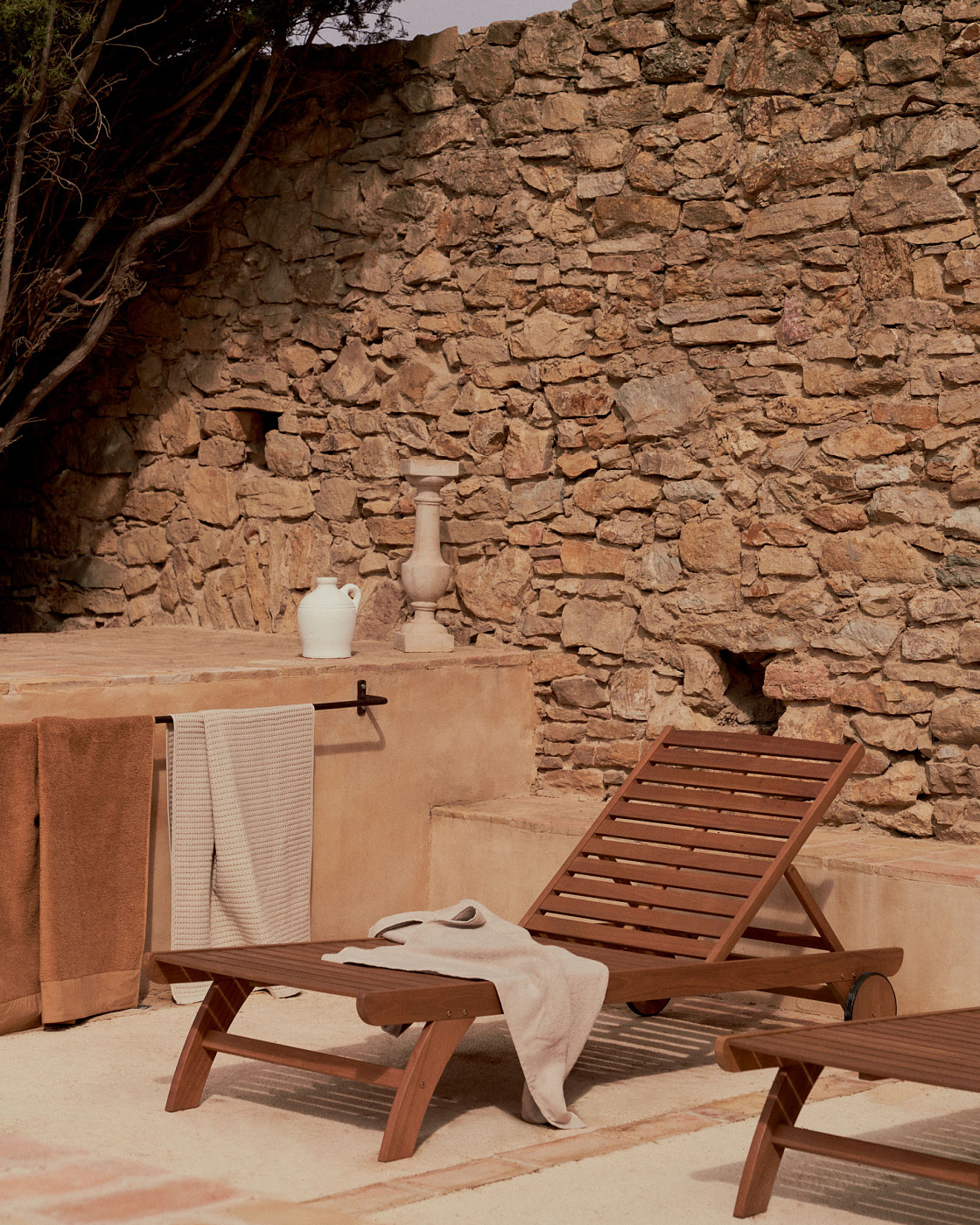 Изображение товара Шезлонг La Forma Beila 097804 из эвкалипта коричневый 195x65x29 см