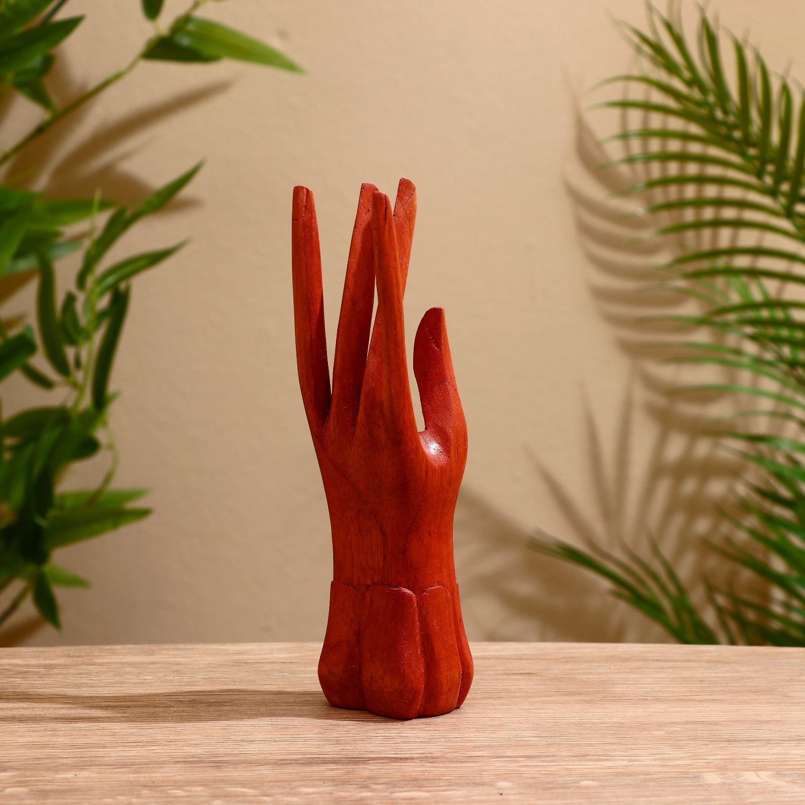 Изображение товара Декоративный предмет СИМА-ЛЕНД Кисть Подставка под кольца 6х6х20 см