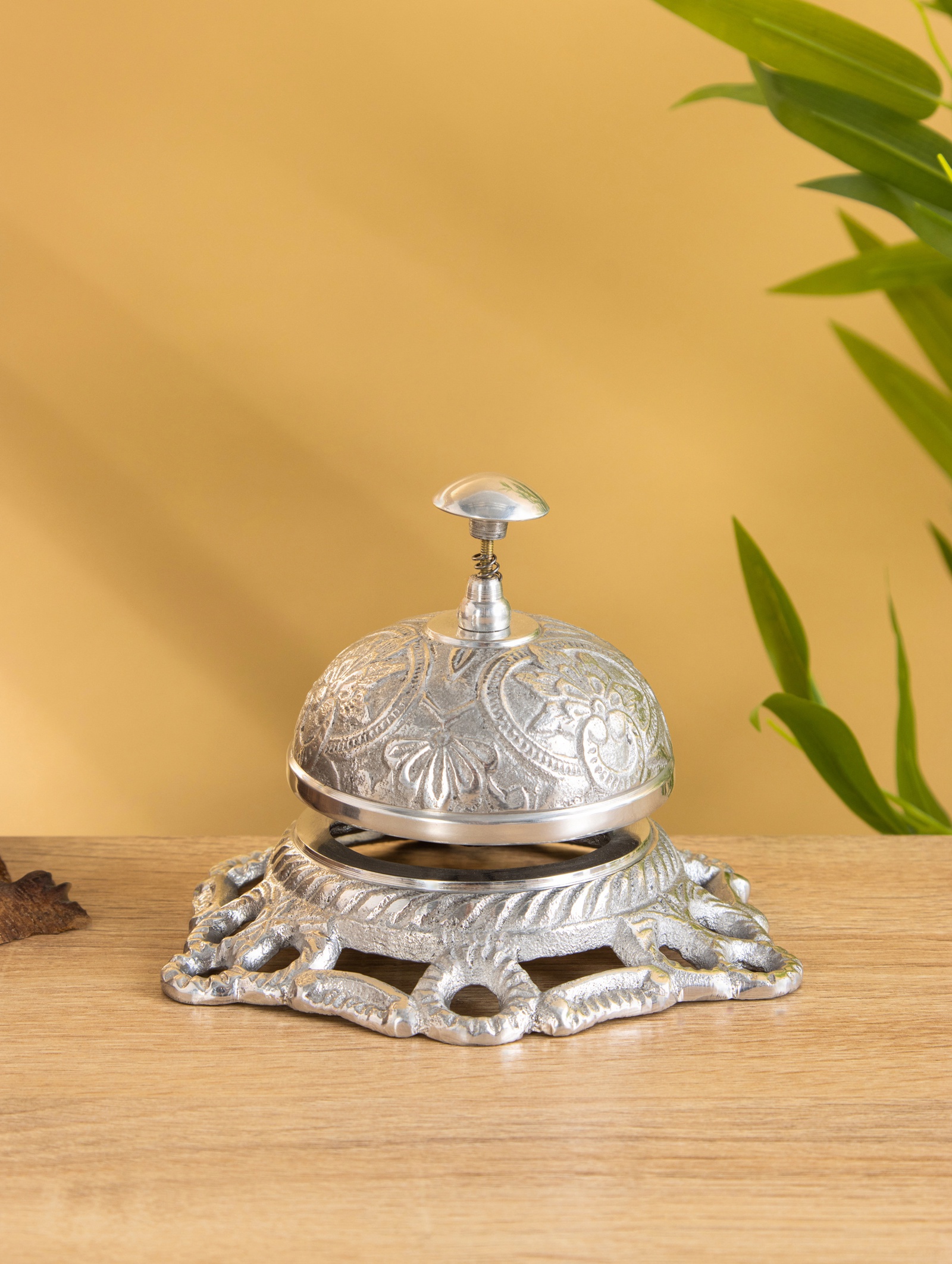 Изображение товара Декоративный настольный звонок Консьерж от СИМА-ЛЕНД