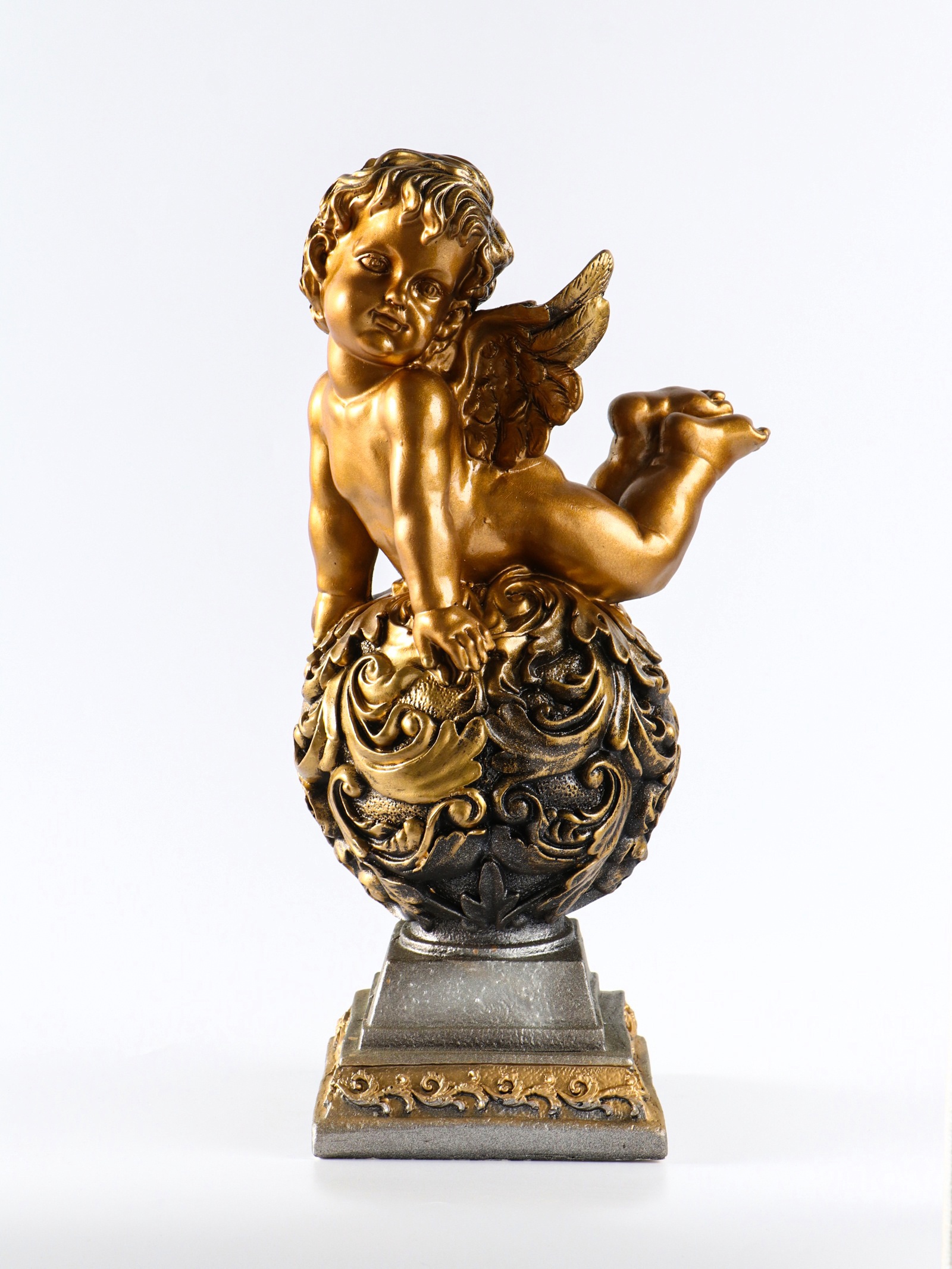 Изображение товара Декоративный предмет Хорошие сувениры Ангел на шаре золото