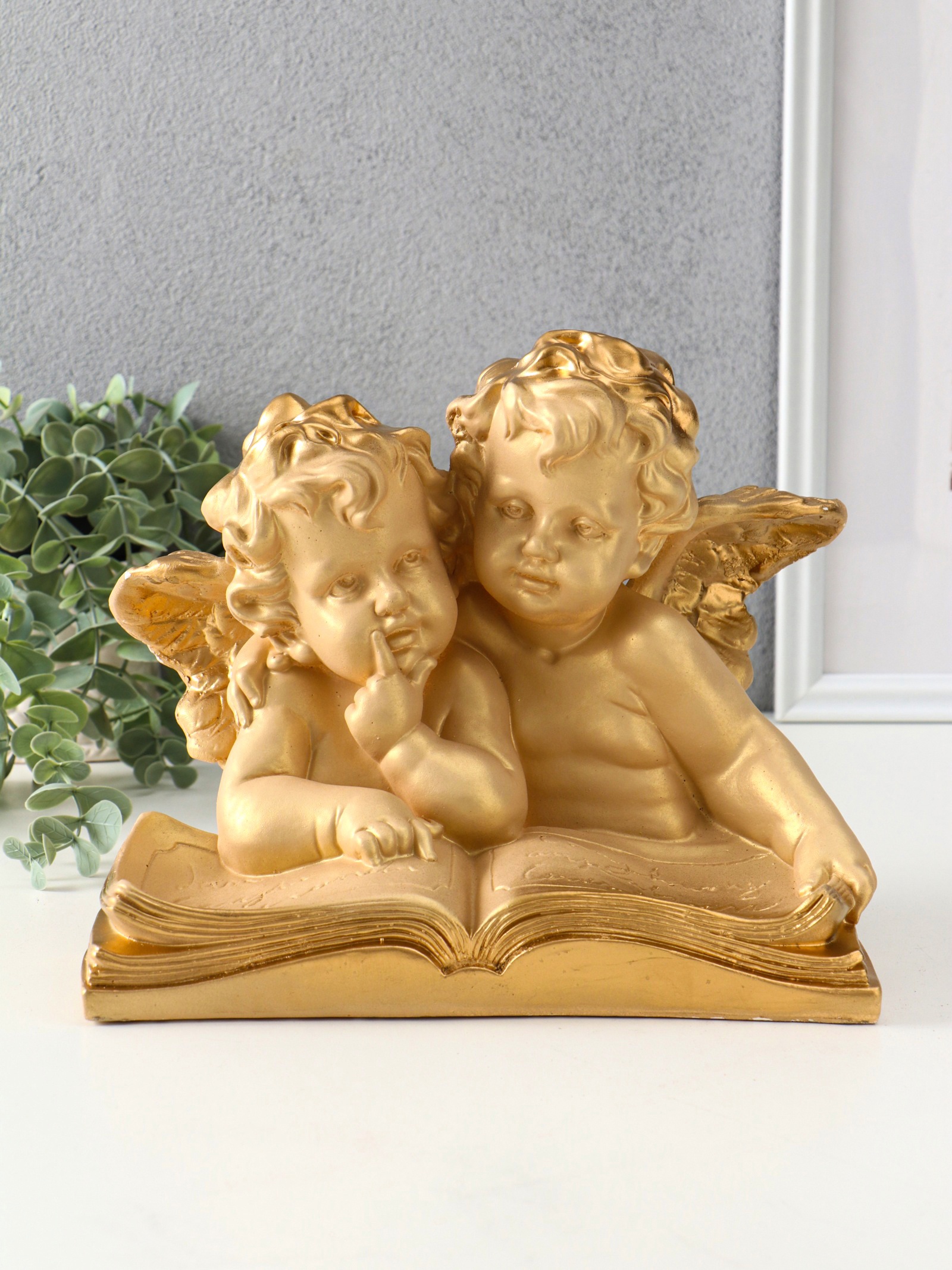 Изображение товара Декоративный предмет Хорошие сувениры Два ангела с книгой 23х28х19 см цвет слоновая кость