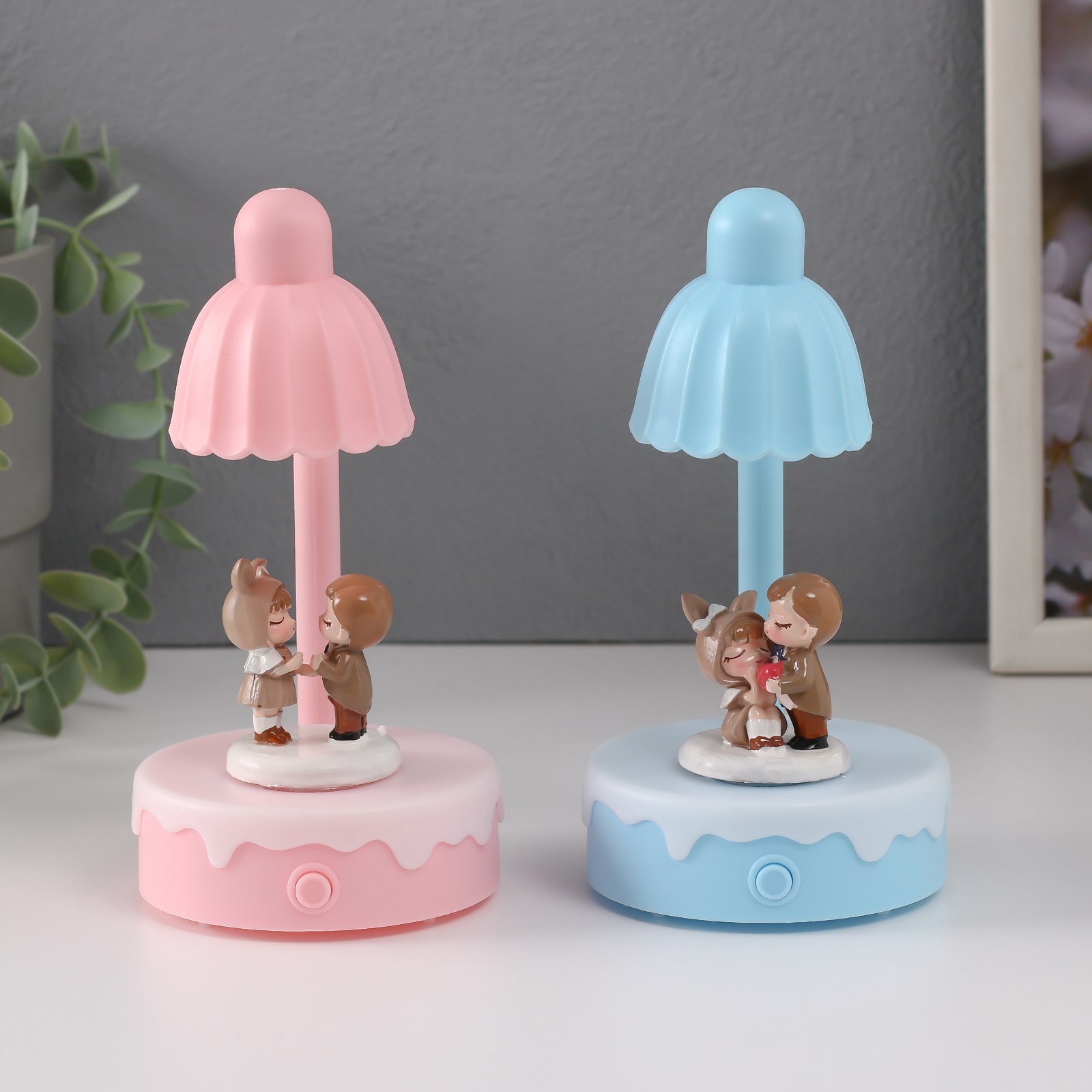 Изображение товара Декоративный предмет СИМА-ЛЕНД Малыш дарит сердечко Изображение товара Декоративный предмет СИМА-ЛЕНД Малыш дарит сердечко