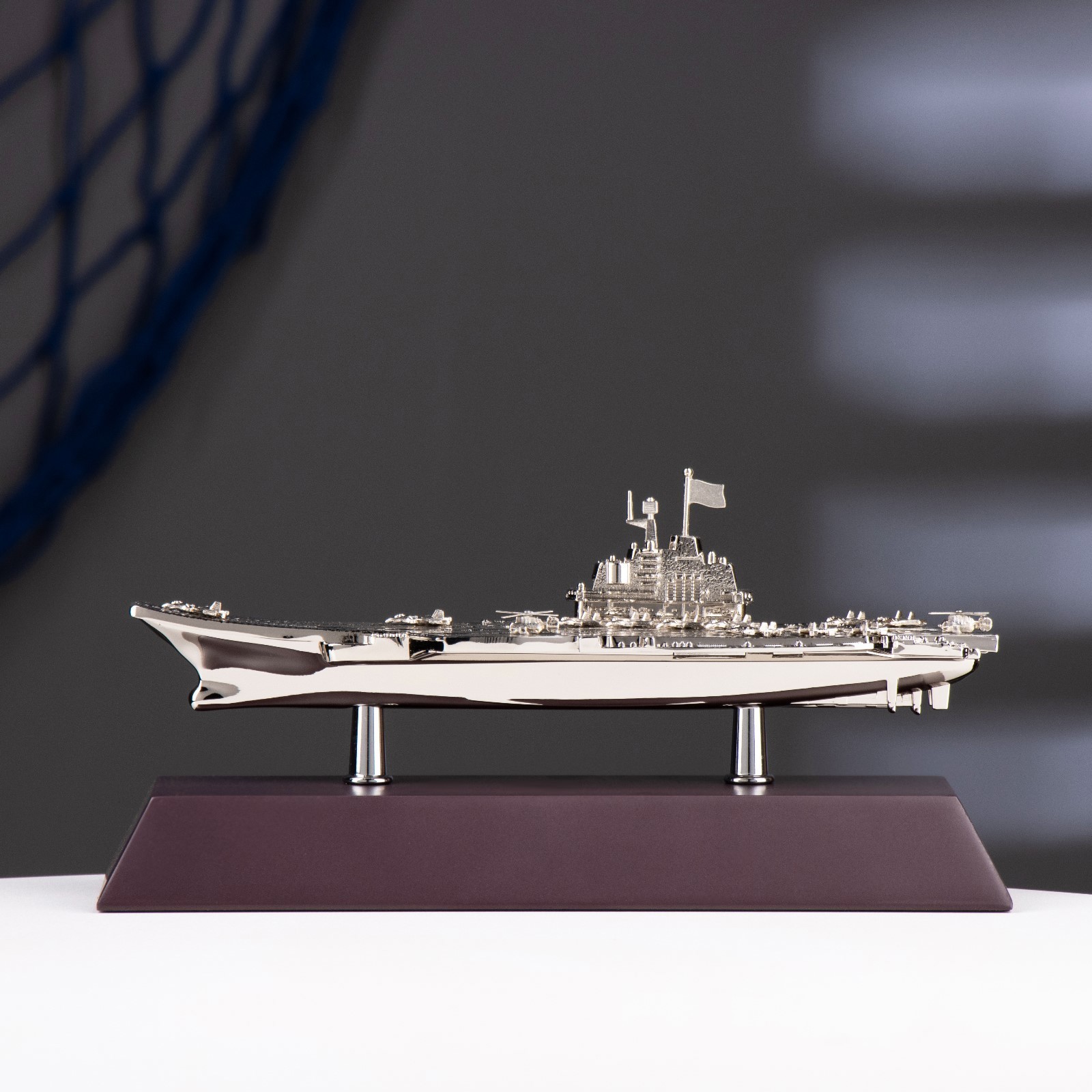Изображение товара Сима-ленд Авианосец 21 см — декоративный сувенир