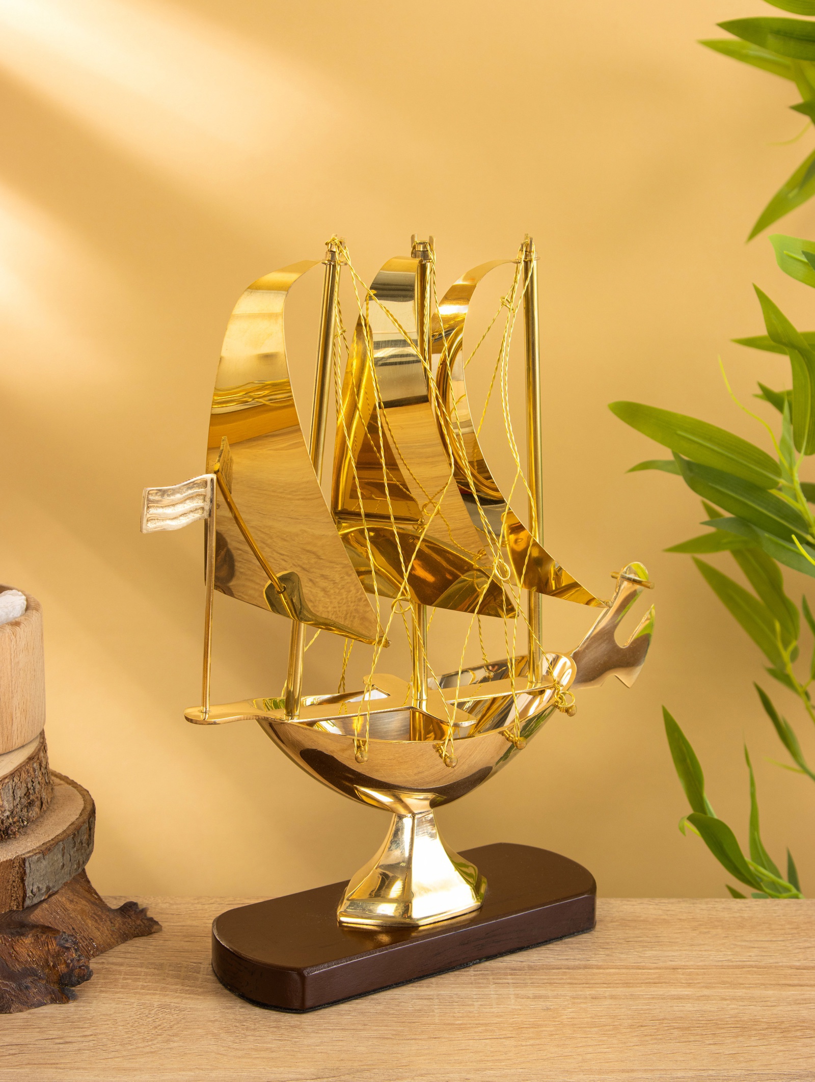 Изображение товара Корабль сувенирный латунный 31 см — декор: стильный nautical сувенир