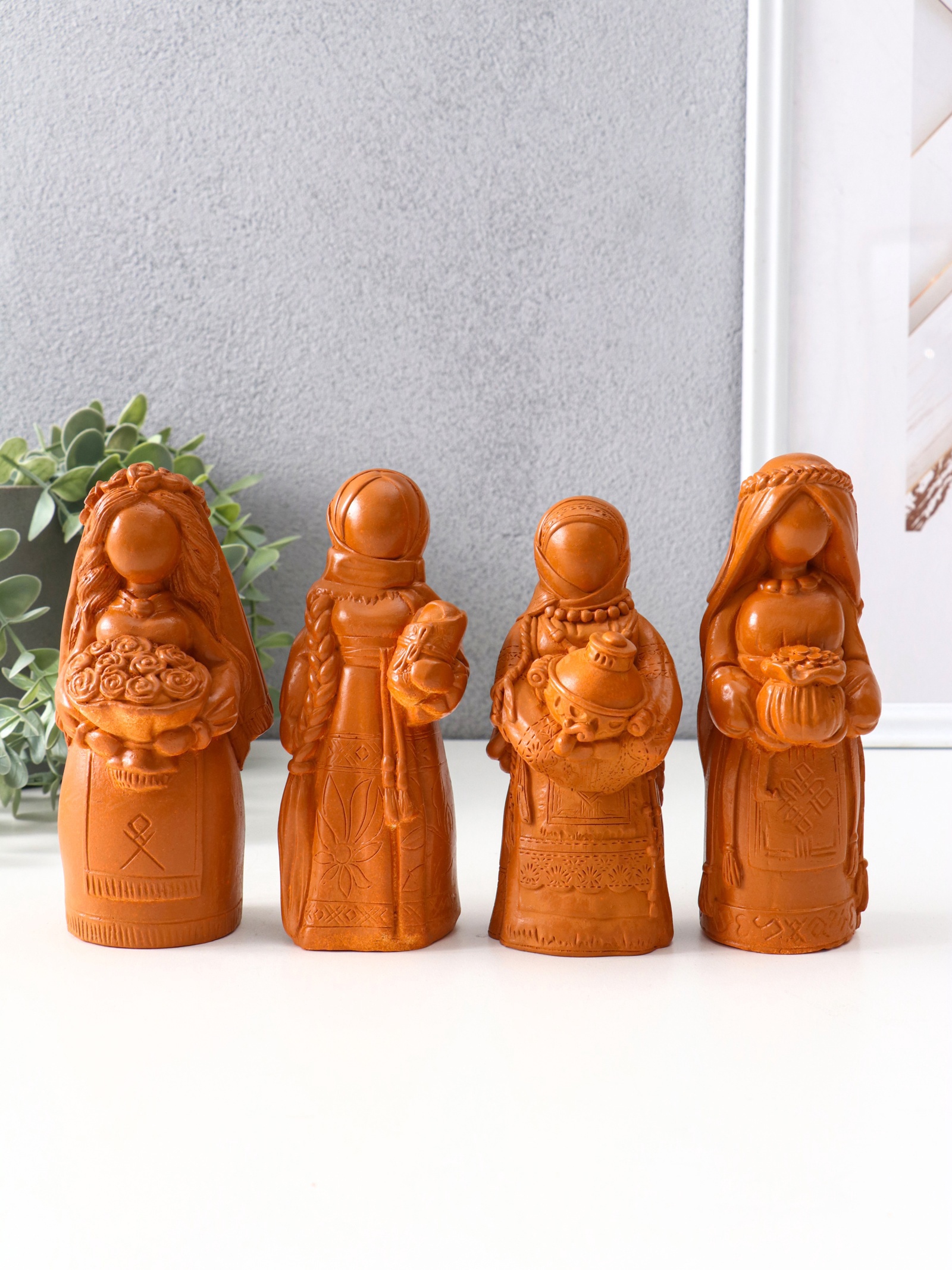 Изображение товара Берегини 4 шт — декоративный набор из красной глины