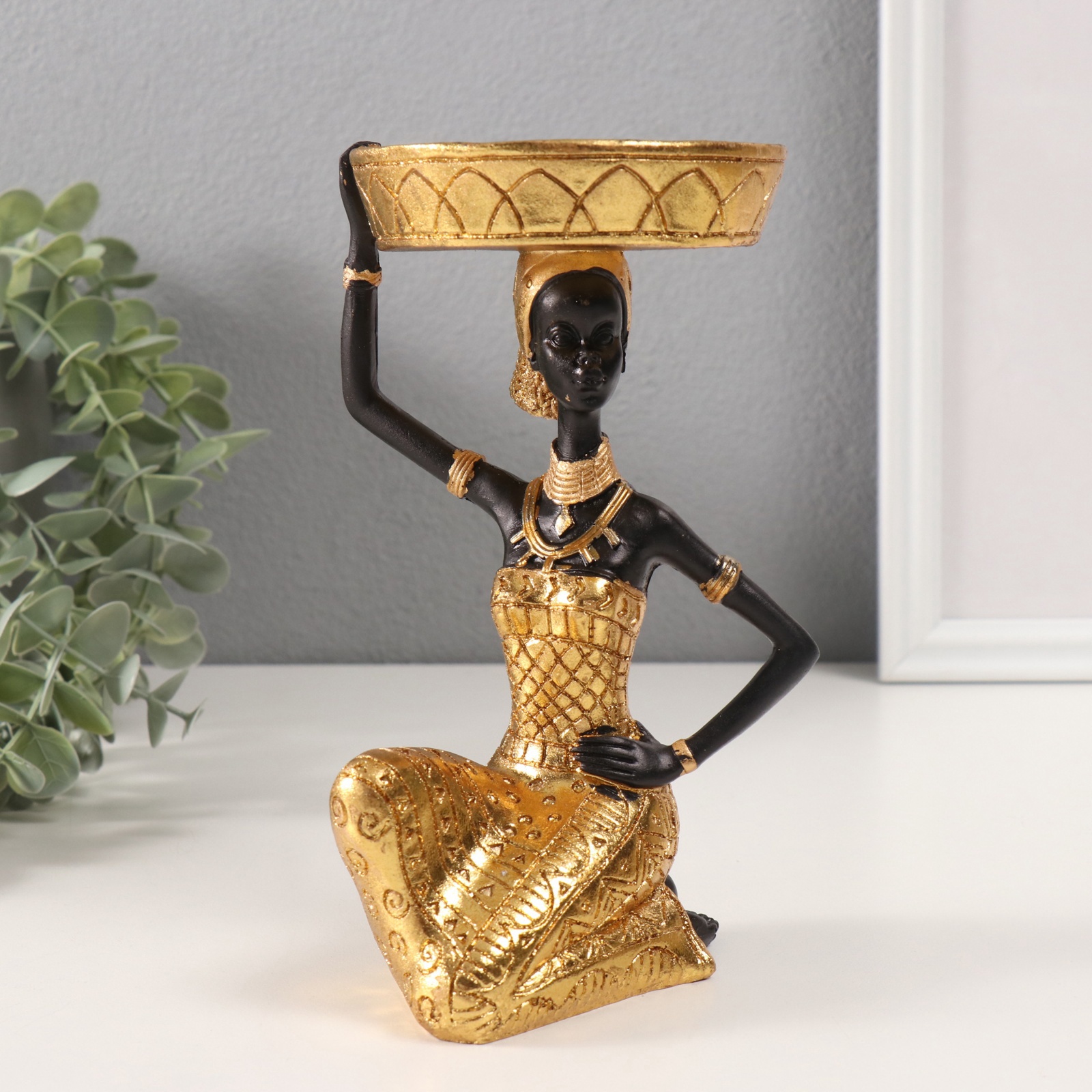 Изображение товара Декоративный предмет Сима-ленд Африканка Рудо с большим тазиком на голове d=8 см