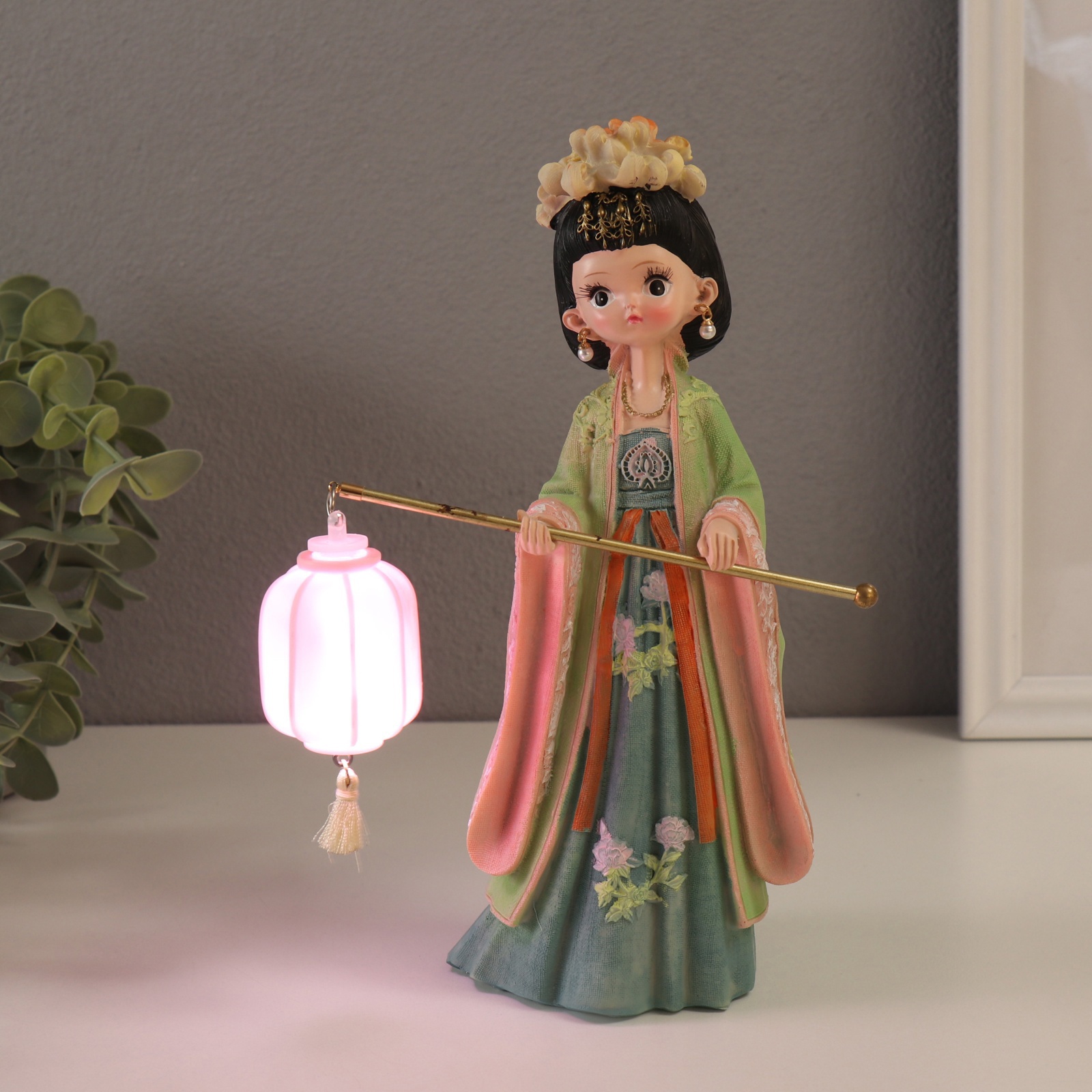 Изображение товара Декоративный светящийся сувенир Девочка в кимоно AG3