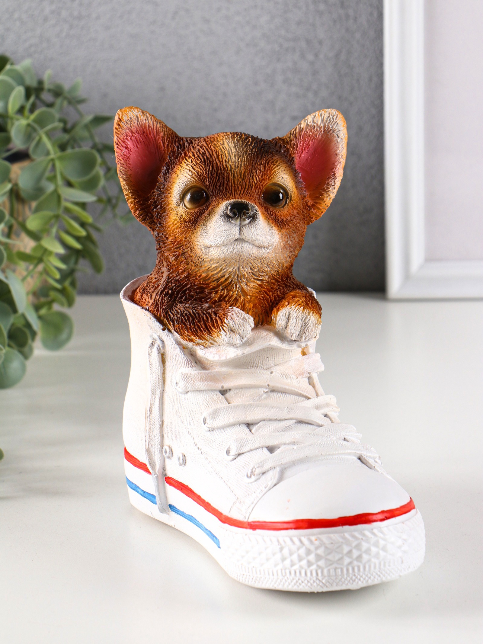 Изображение товара Декоративный предмет Хорошие сувениры Кед со щенком