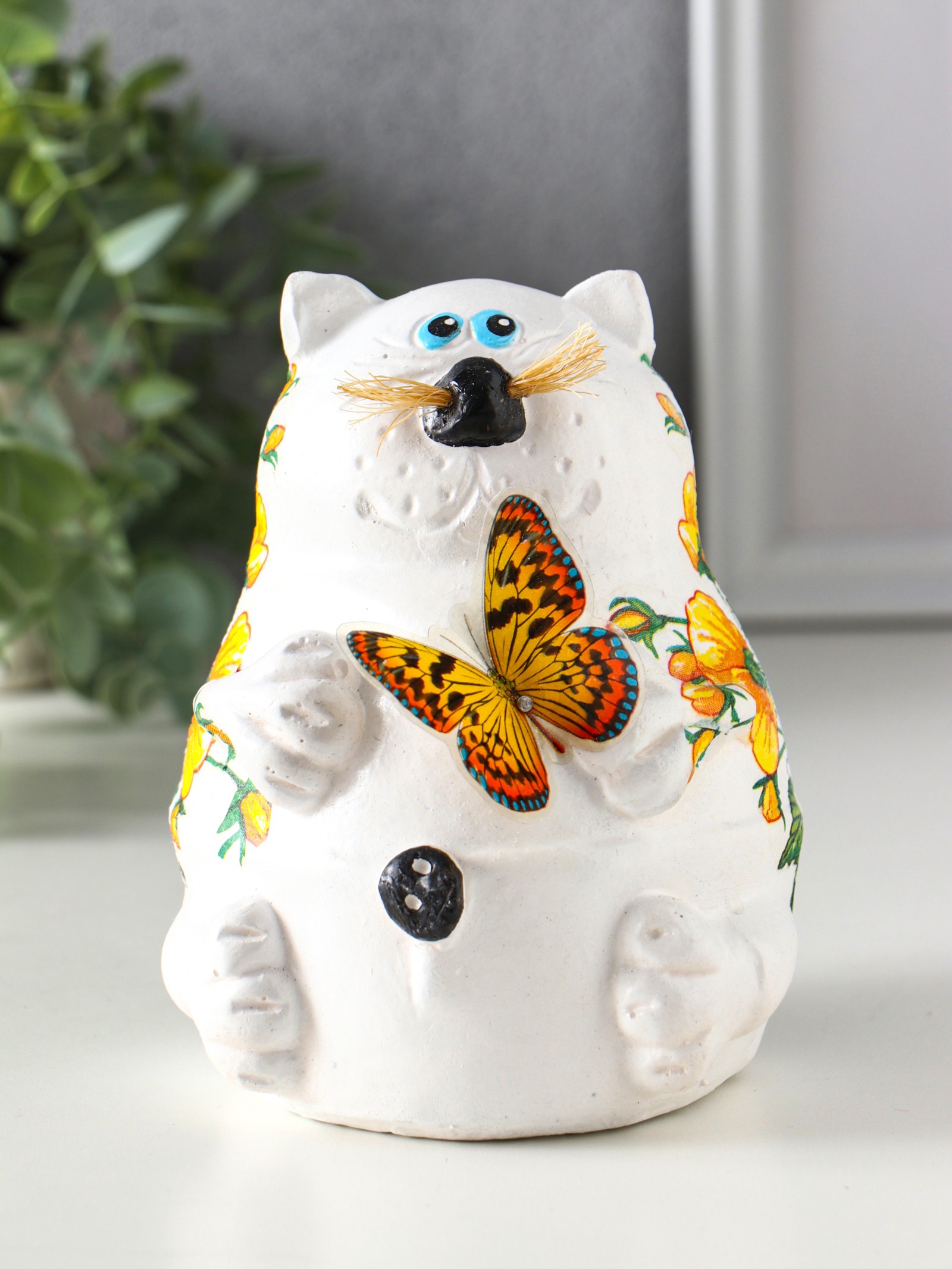 Изображение товара Декоративный предмет Хорошие сувениры Кот с букетом