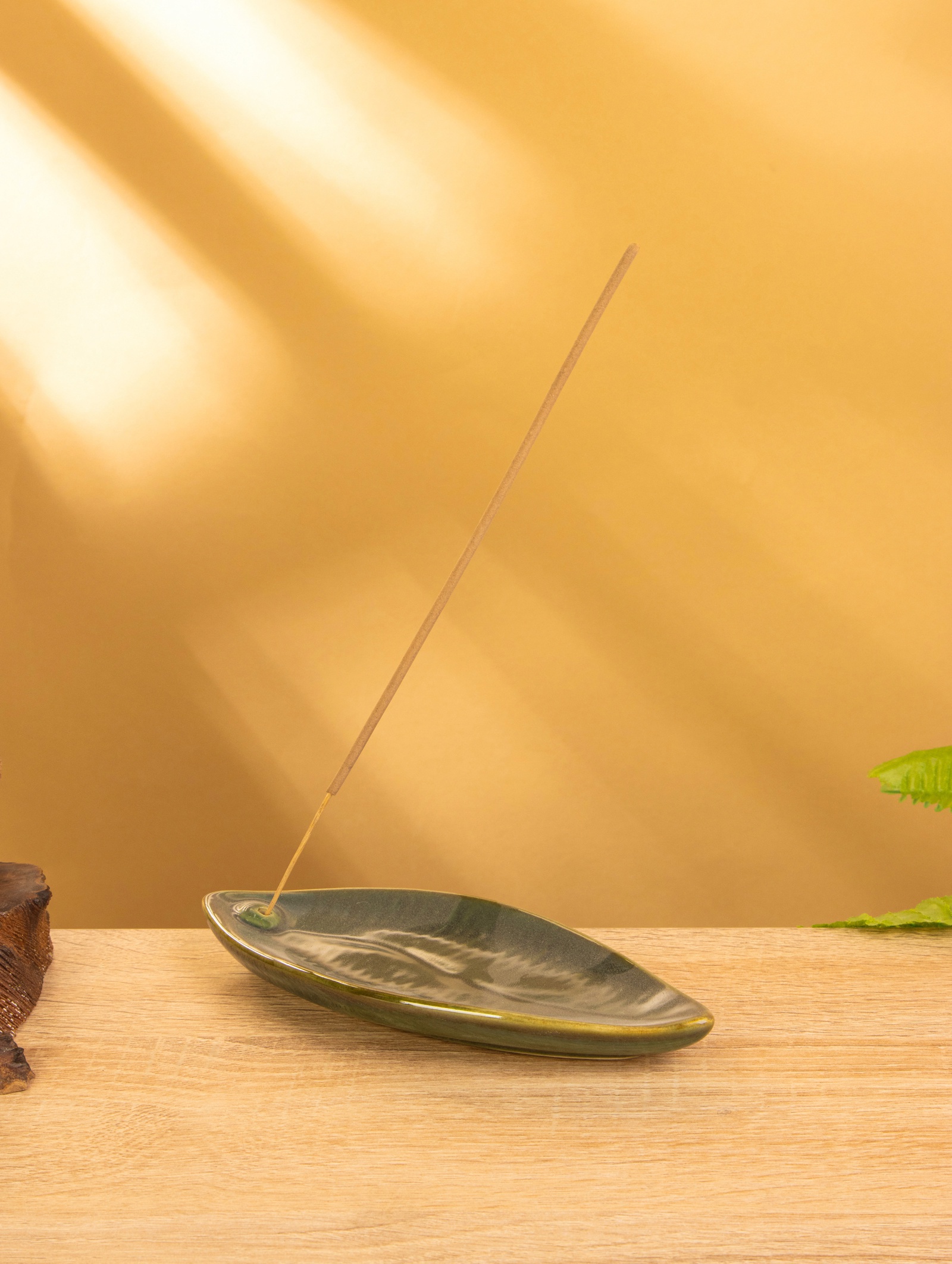 Изображение товара Подставка для благовоний Длинный лист от СИМА-ЛЕНД