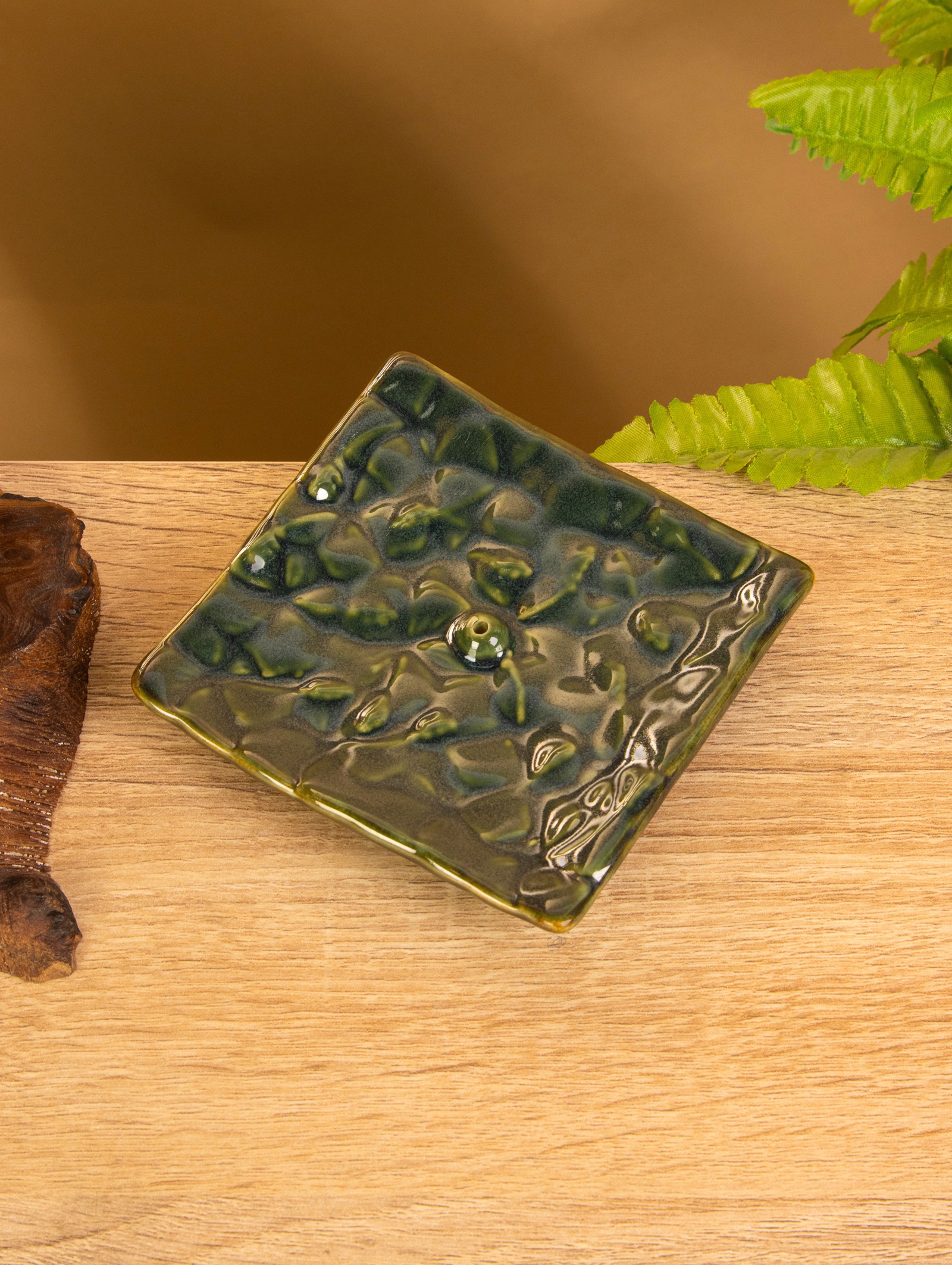 Изображение товара Подставка для благовоний Листва — керамическая, 10×10×2 см