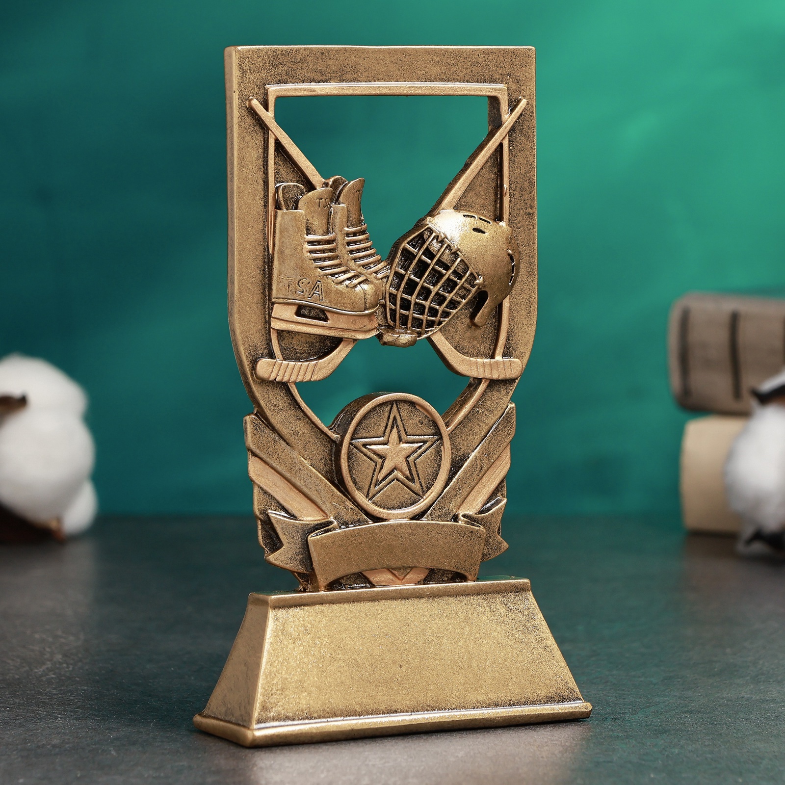 Изображение товара Стела Хоккей декоративный предмет СИМА-ЛЕНД 100×35×170 мм