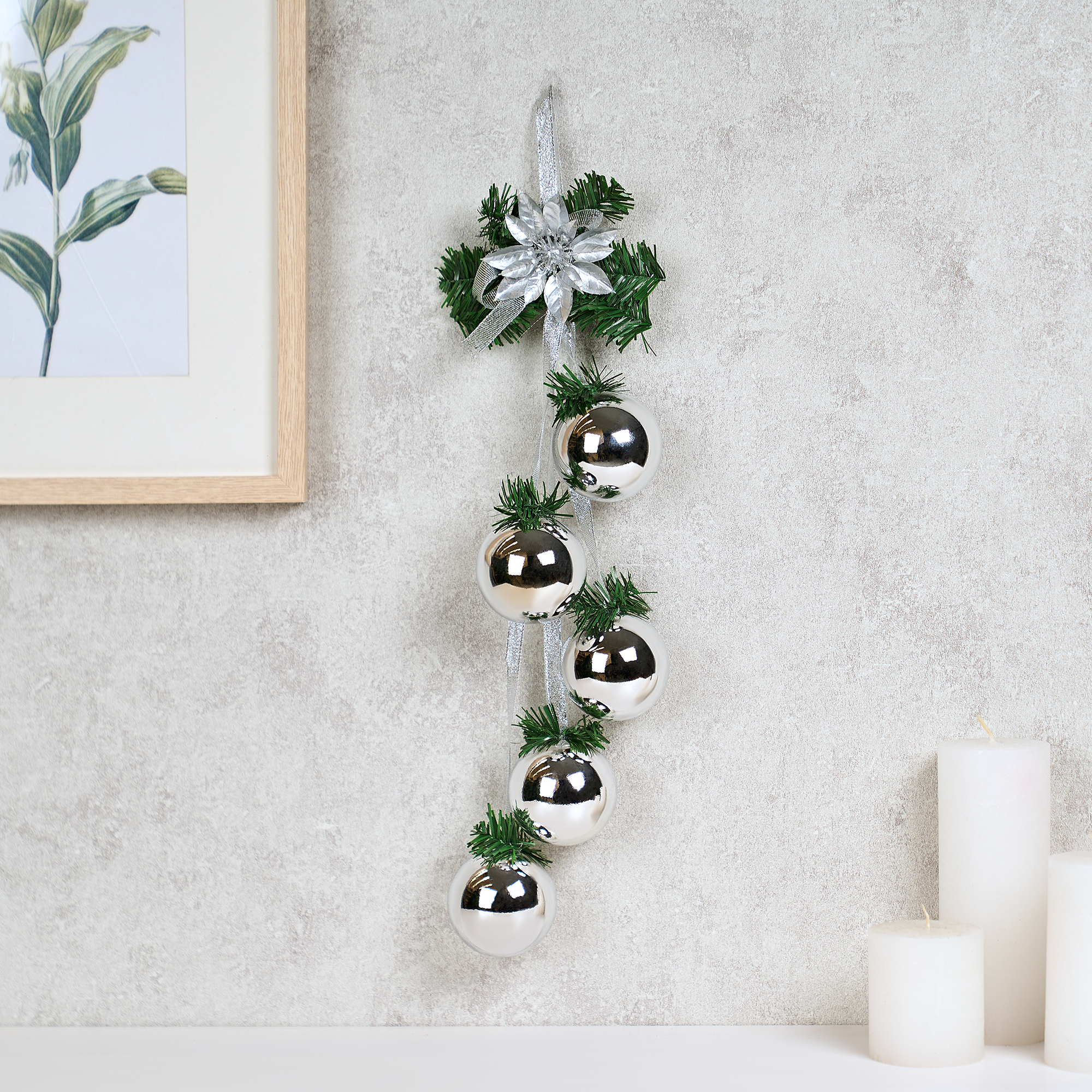 Изображение товара Декоративные ёлочные шары KREAFORTA 47 см серебристые для новогоднего украшения