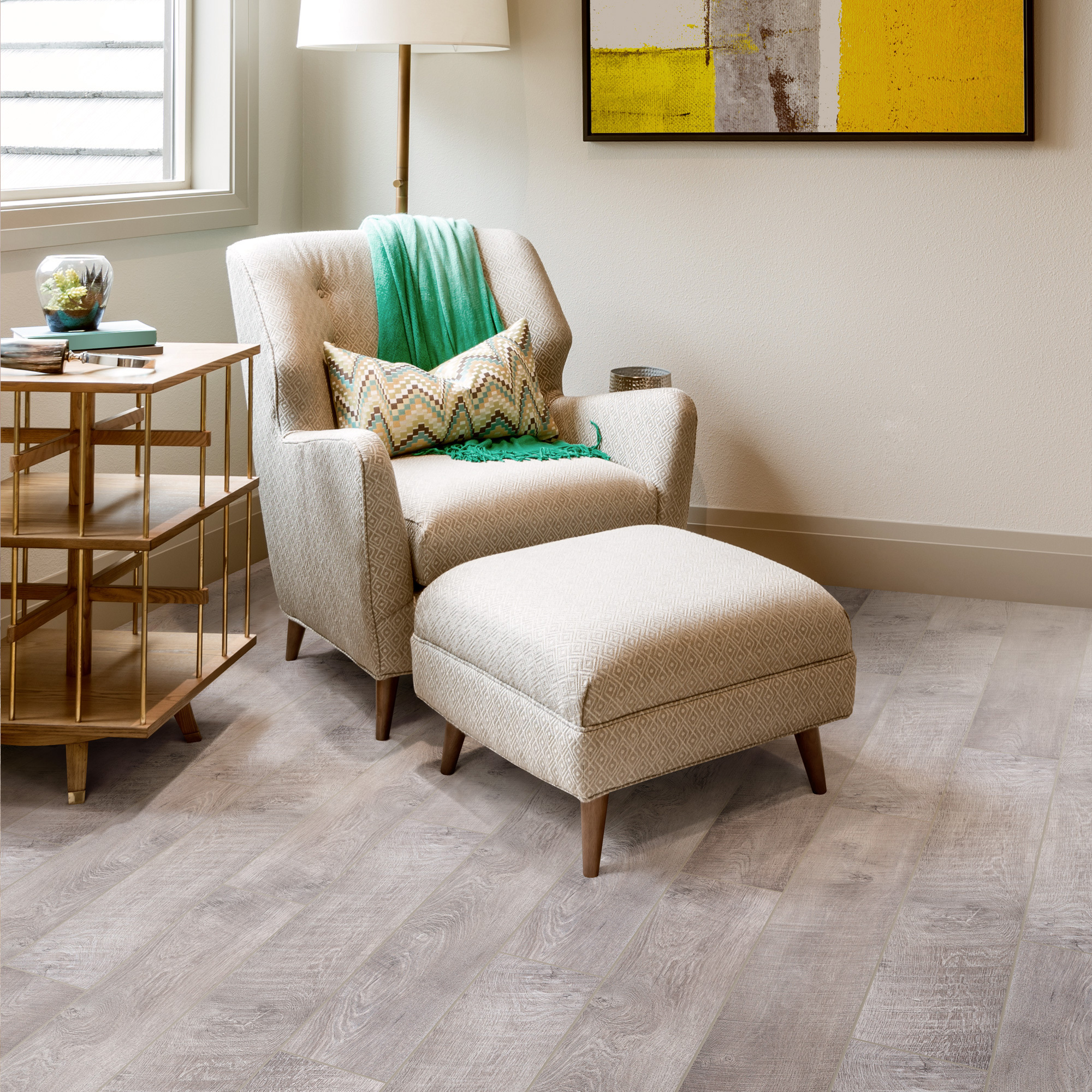 Изображение товара Ламинат Краун 33 класс 8 мм с фаской коричневый влагостойкий для домашнего и коммерческого использо