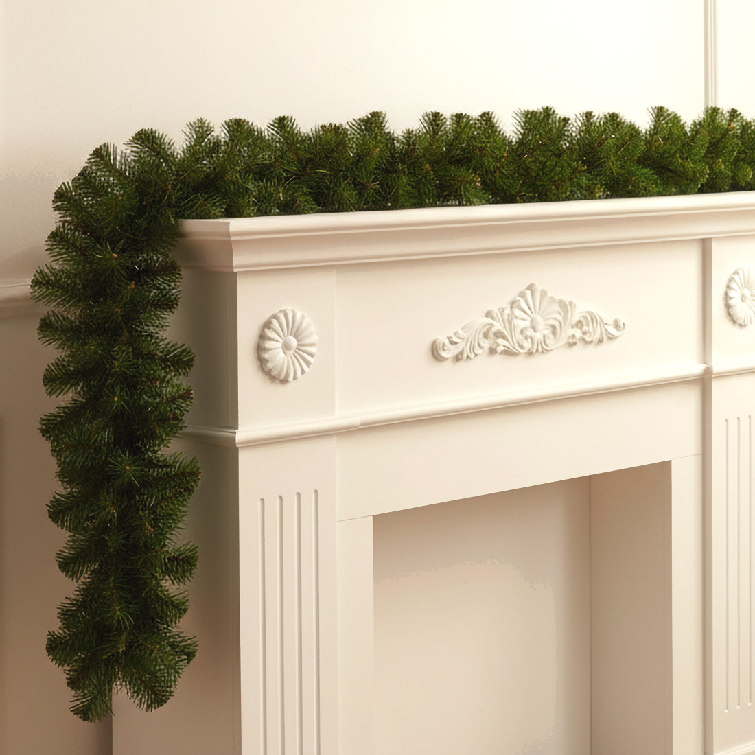 Изображение товара Еловая гирлянда праздничная «Канадская» 270 см