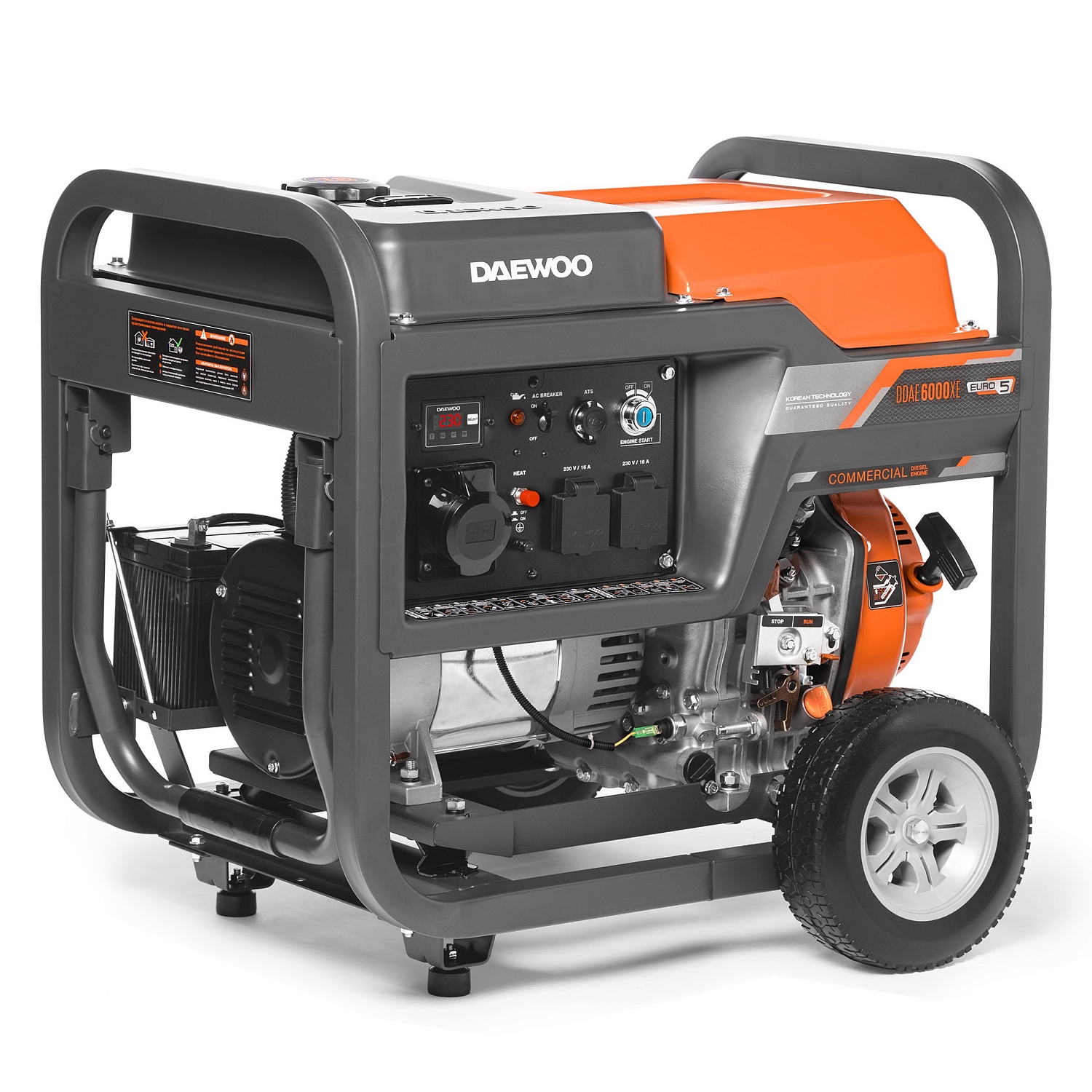 Изображение товара Дизельный генератор Daewoo DDAE 6000XE 6.5 кВт с дисплеем и автозапуском