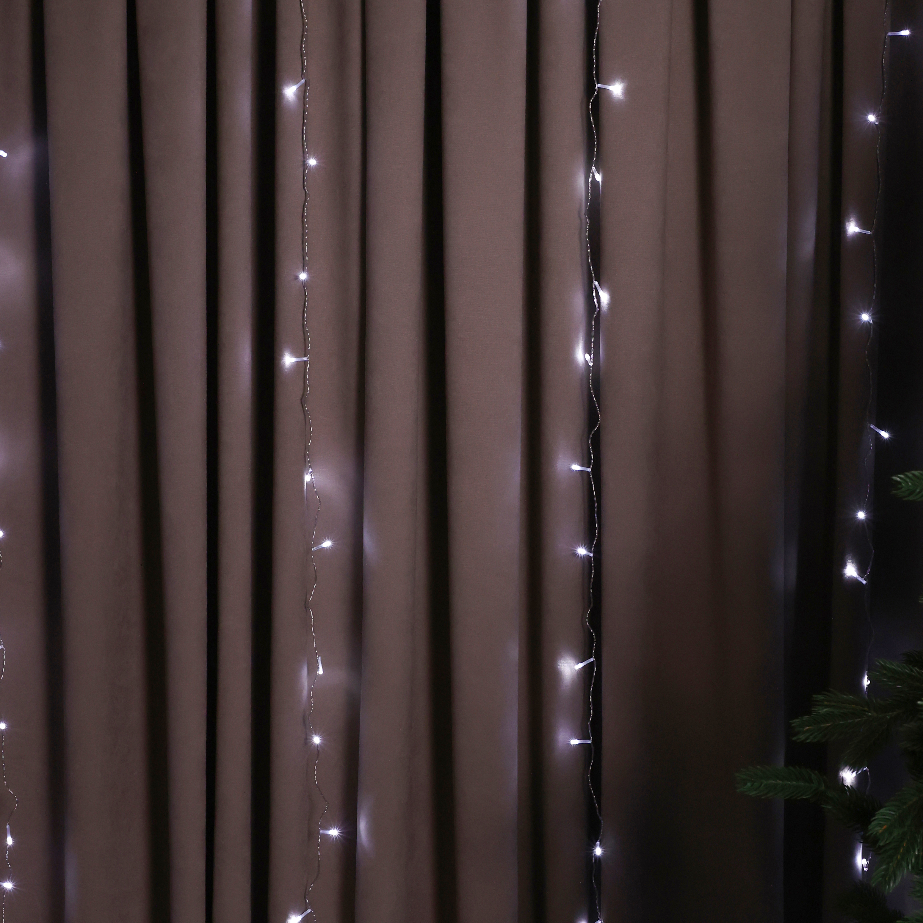 Изображение товара Светодиодная занавес гирлянда 6x3 м с 450 LED холодный белый свет IP20