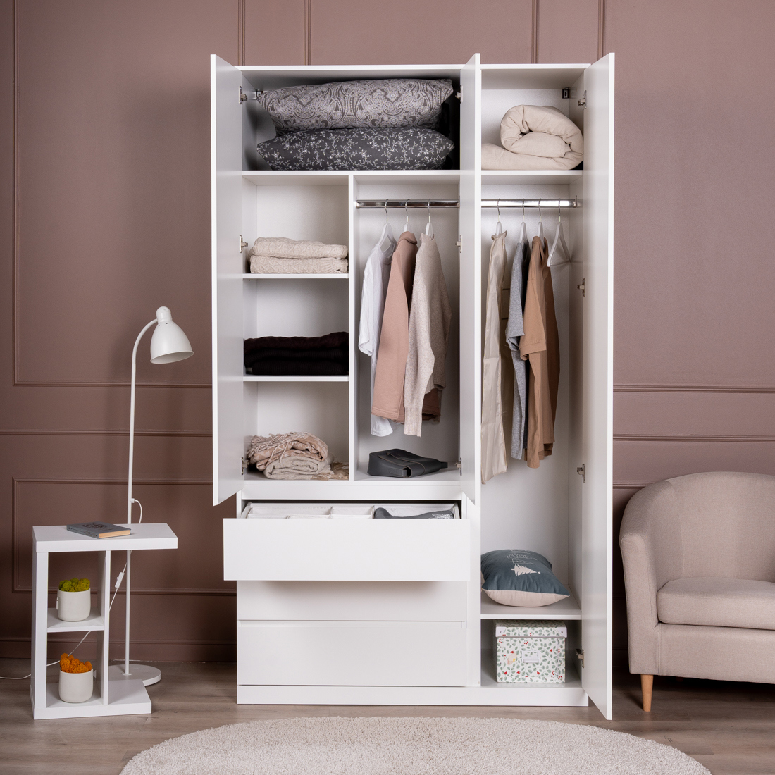 Изображение товара Шкаф распашной Гуд Лакк Варма Стор с 3 дверями 123x222x57 см ДСП цвет белый